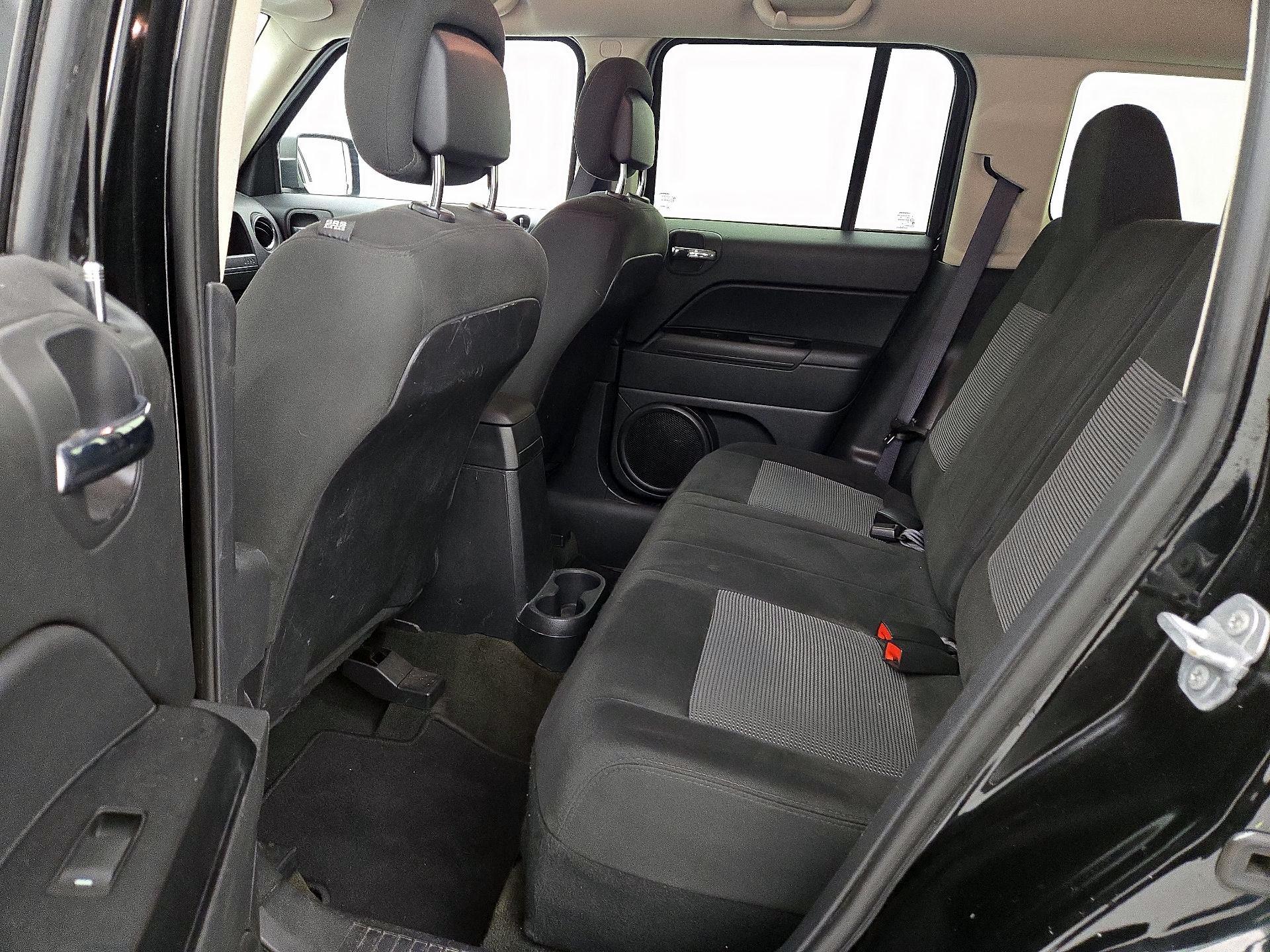 Thumbnail: 2016 Jeep Patriot - 16