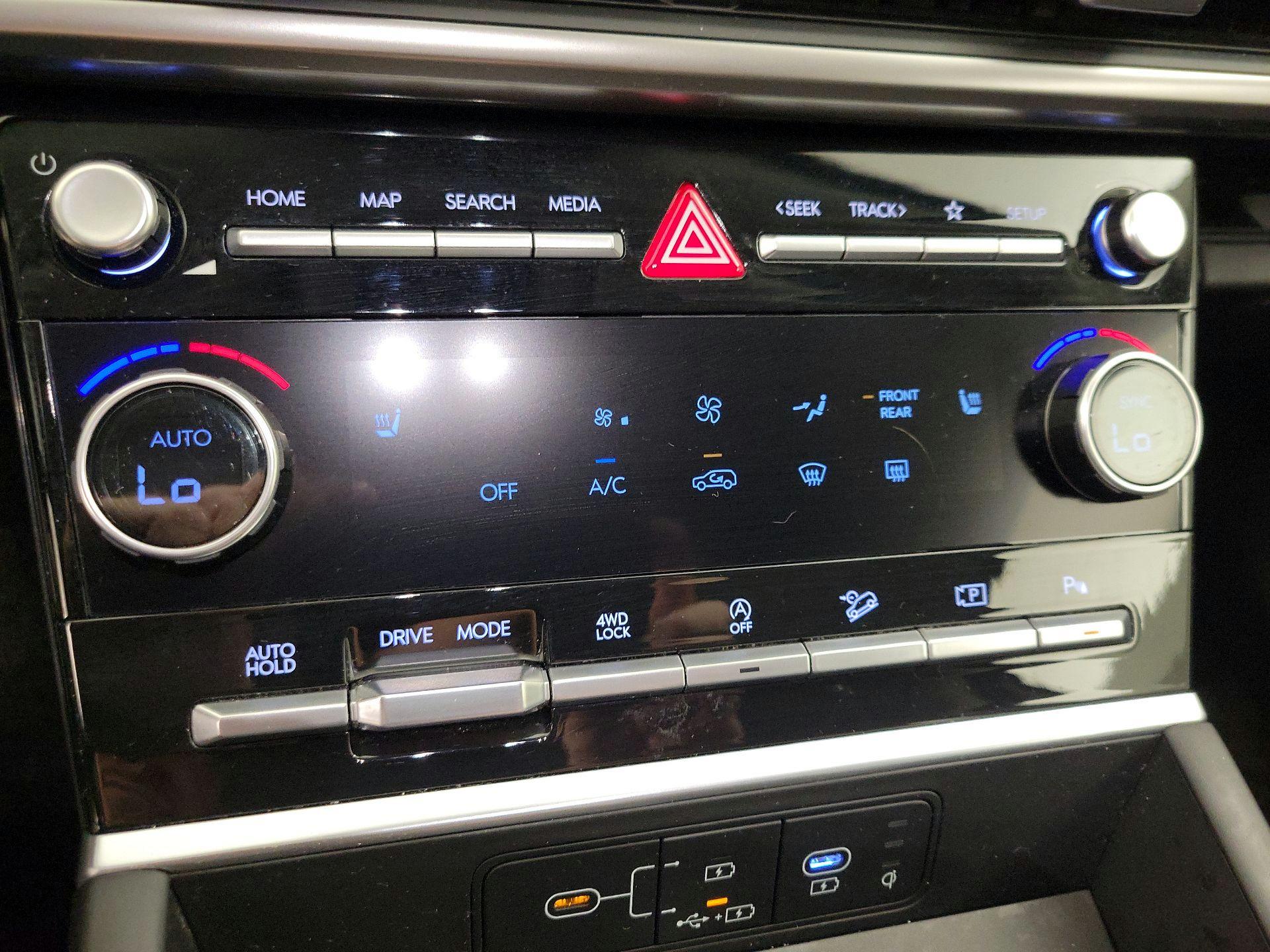 Thumbnail: 2024 Hyundai Santa Fe - 16