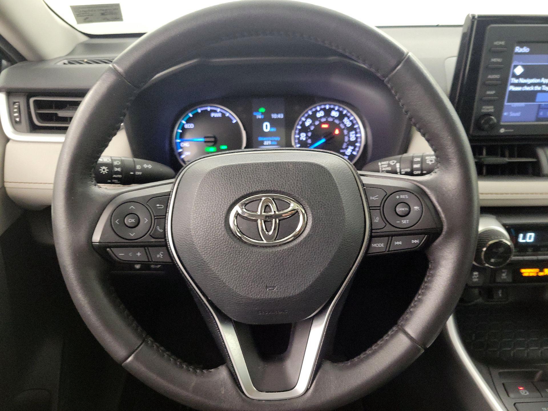 Thumbnail: 2021 Toyota RAV4 - 10