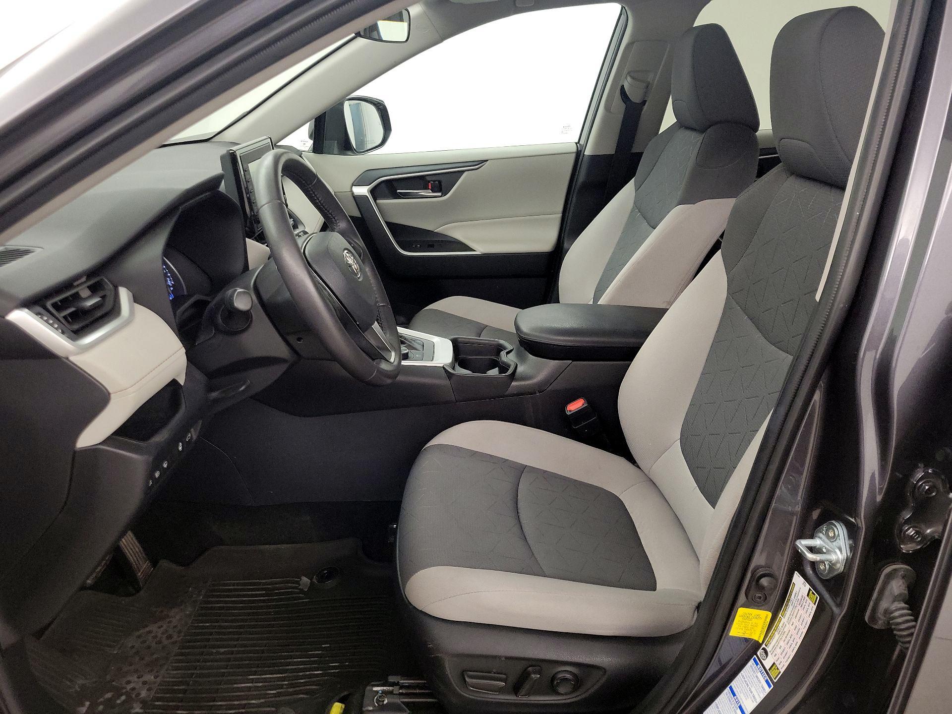 Thumbnail: 2021 Toyota RAV4 - 11