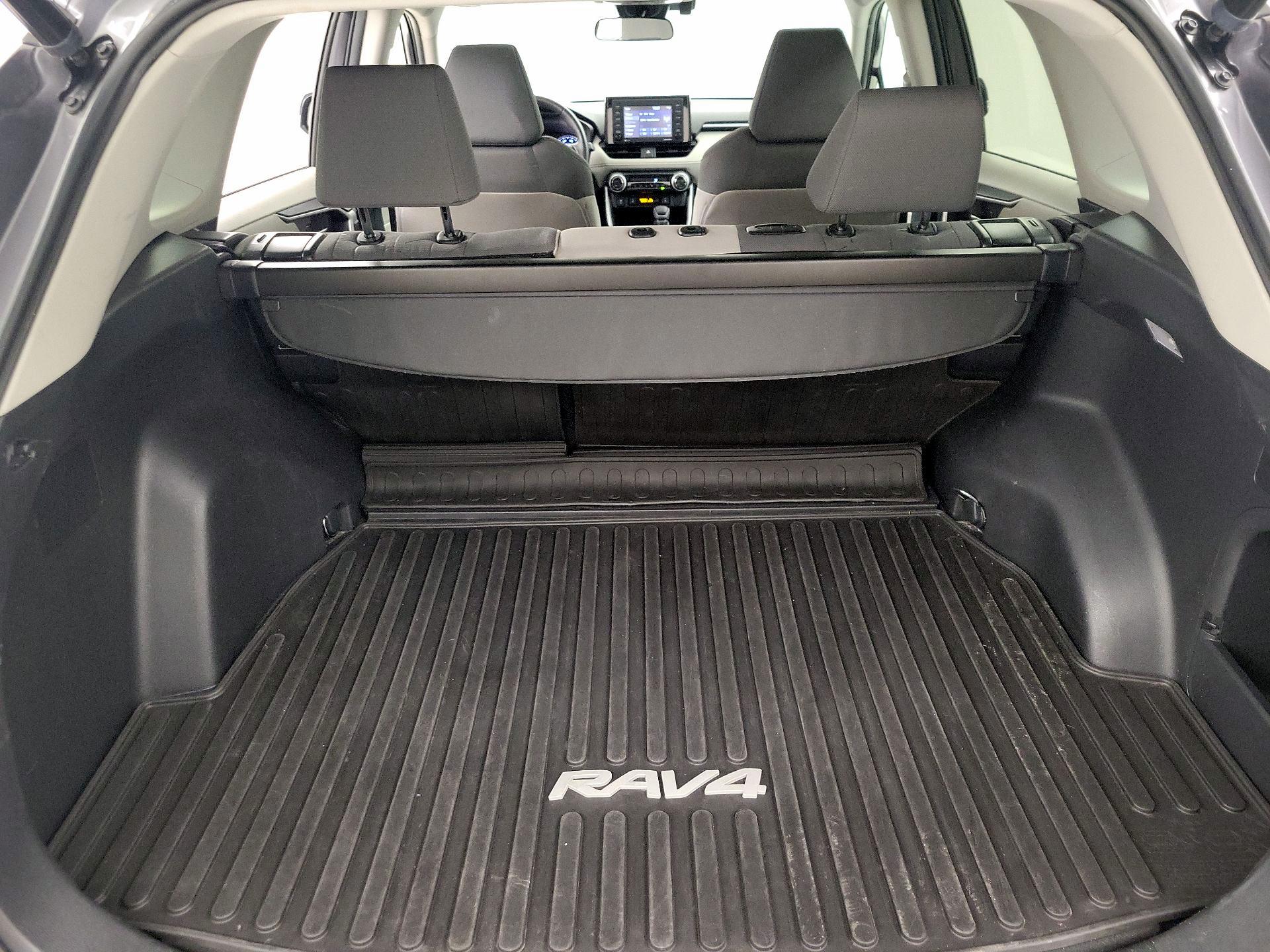 Thumbnail: 2021 Toyota RAV4 - 20