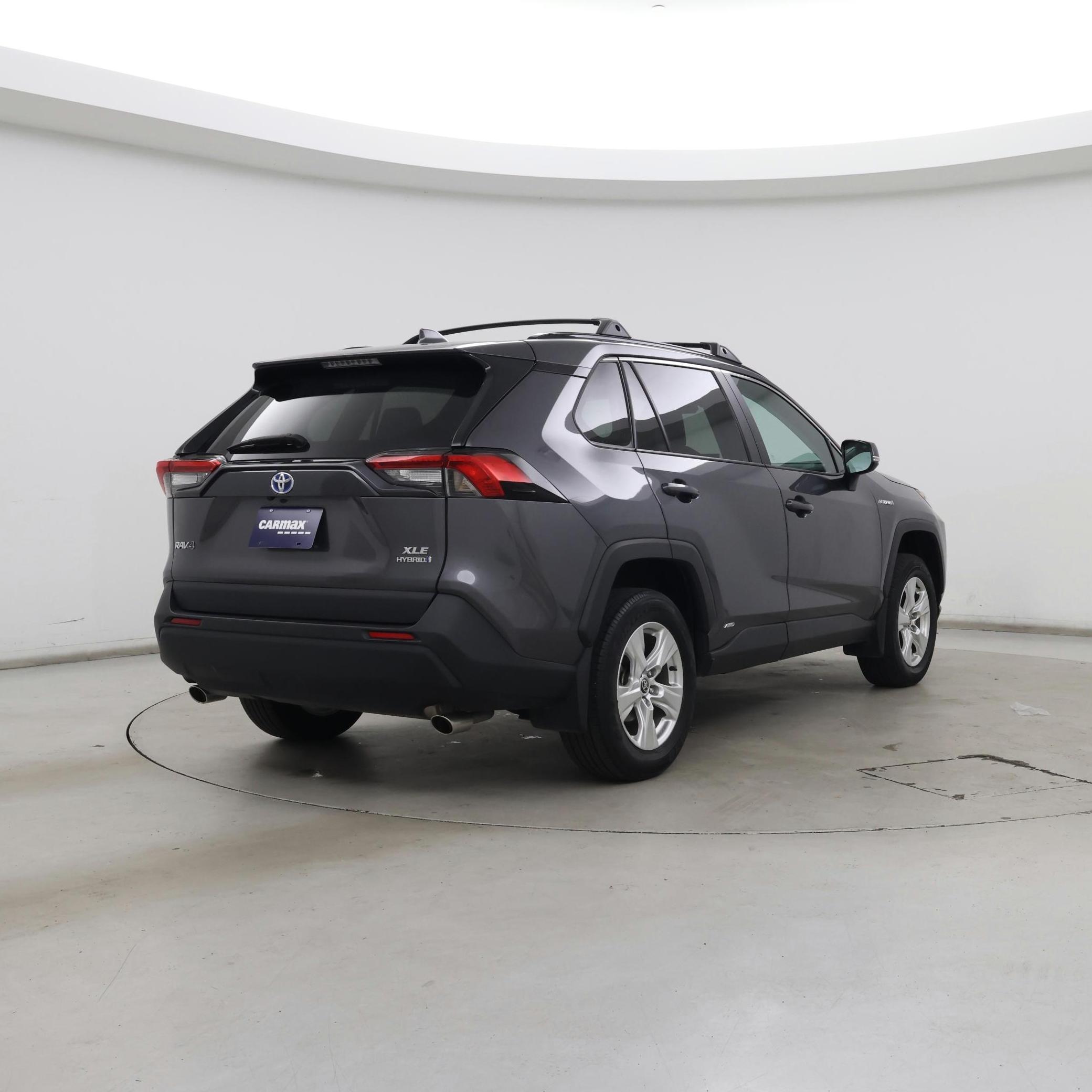 Thumbnail: 2021 Toyota RAV4 - 8