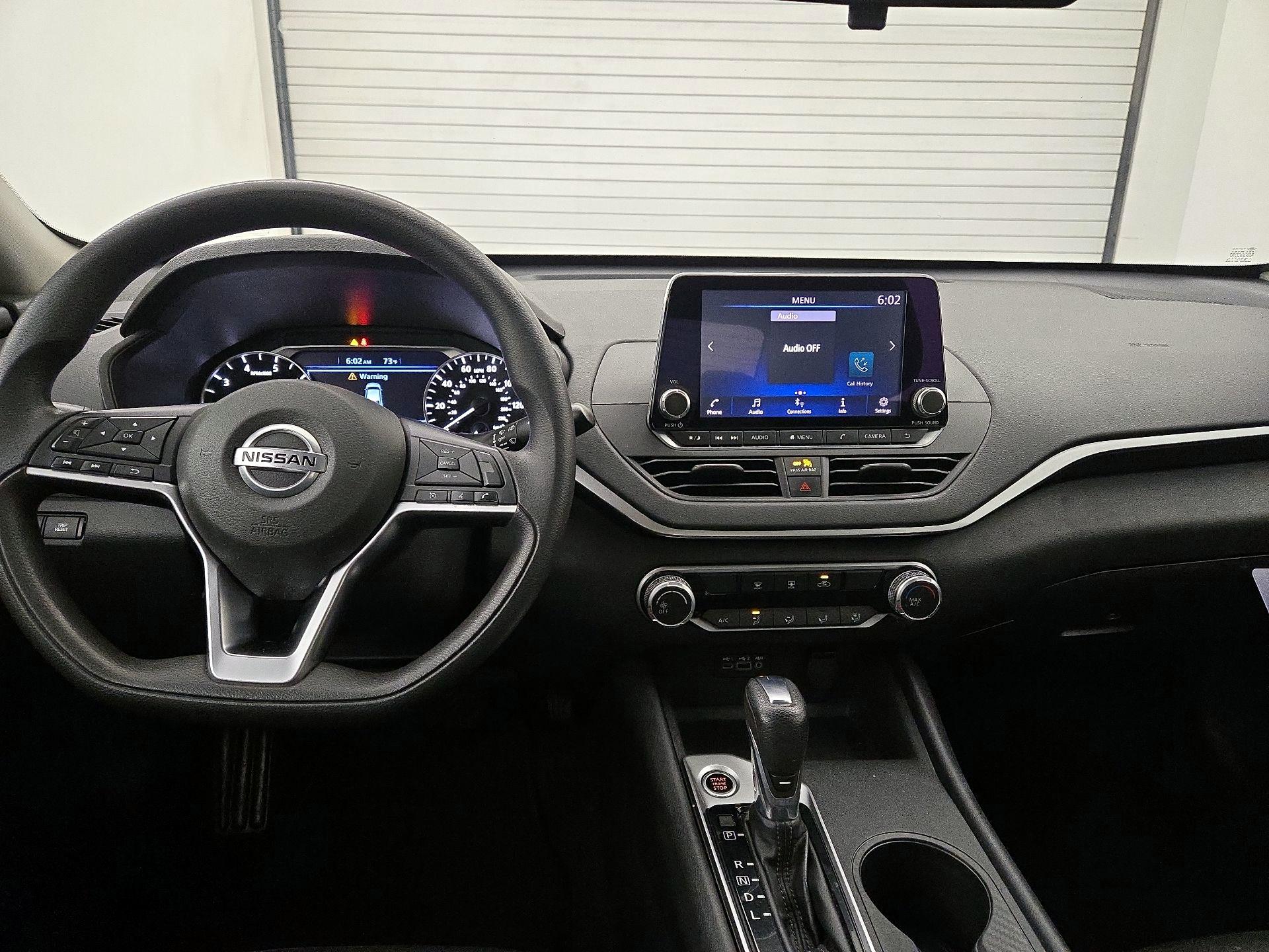 Thumbnail: 2020 Nissan Altima - 9