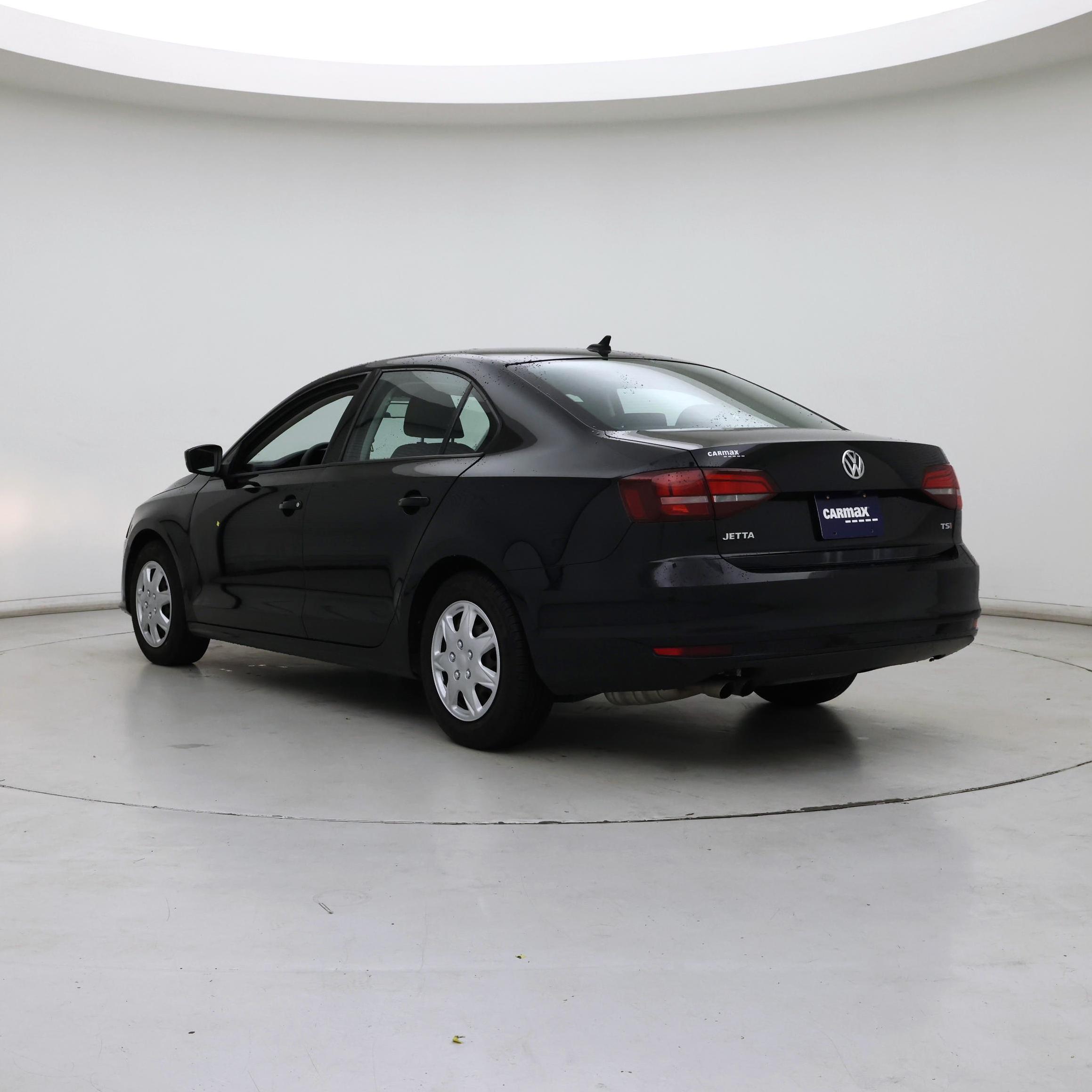 Thumbnail: 2016 Volkswagen Jetta - 2