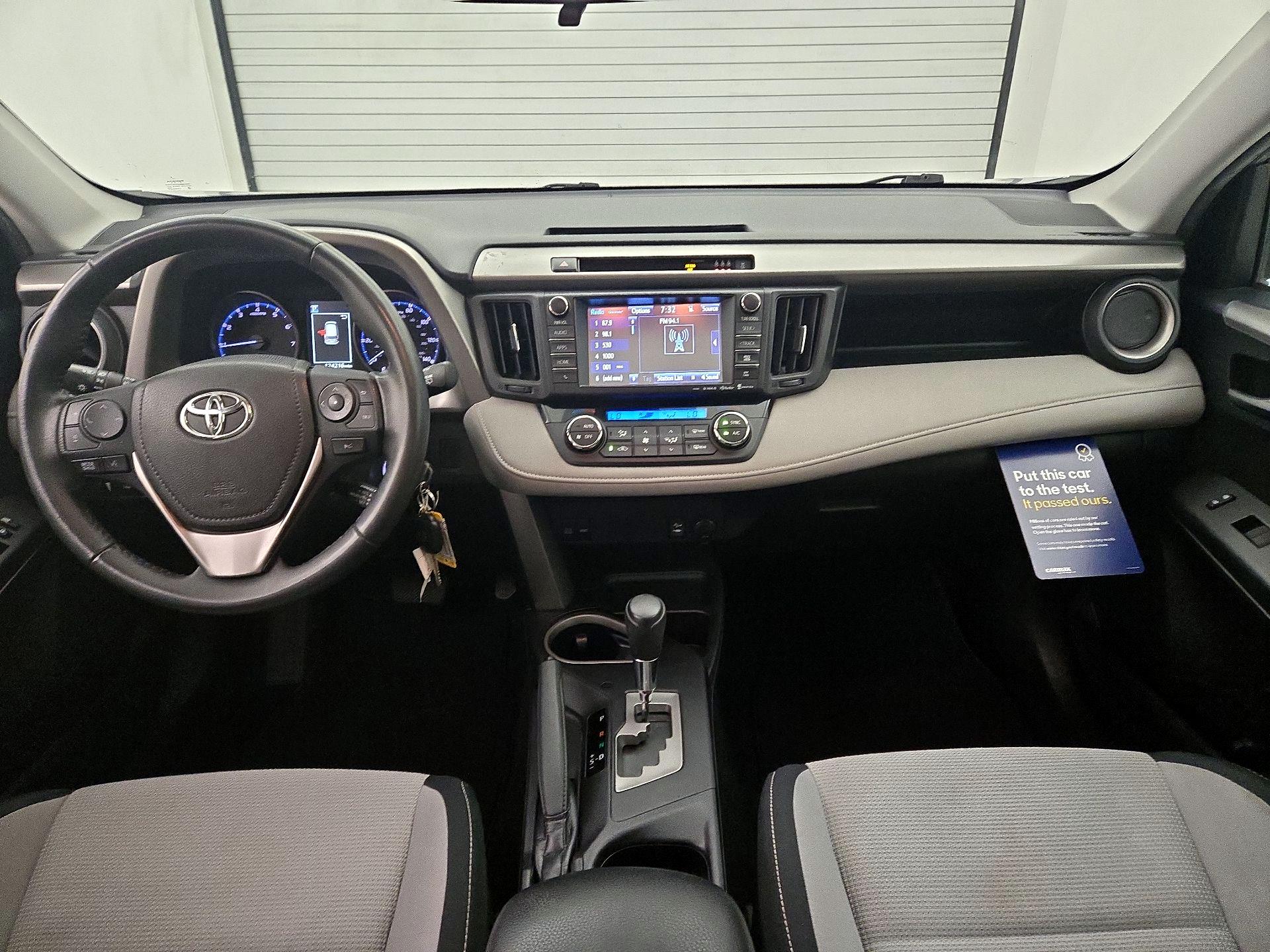 Thumbnail: 2017 Toyota RAV4 - 9