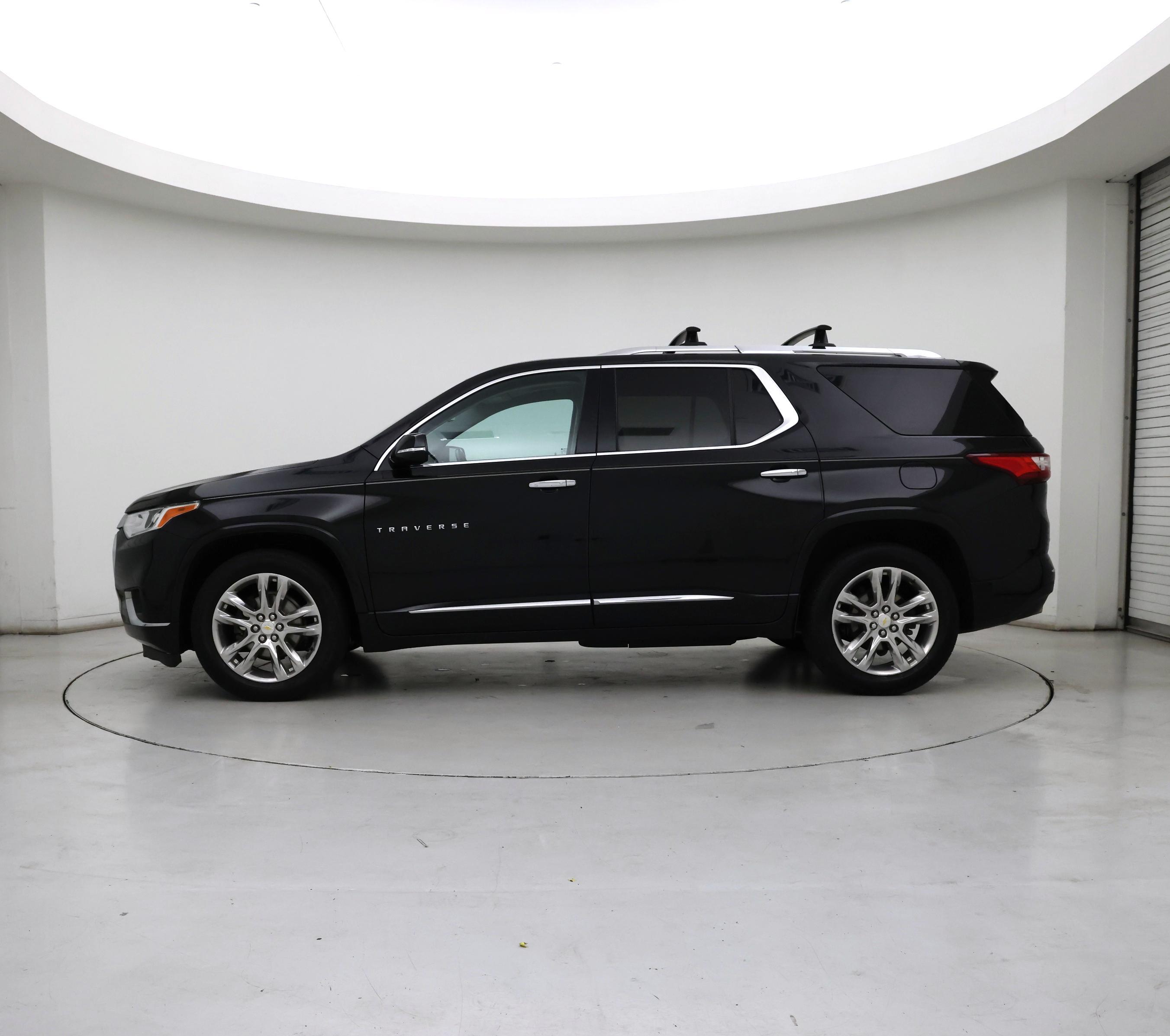 Thumbnail: 2019 Chevrolet Traverse - 3