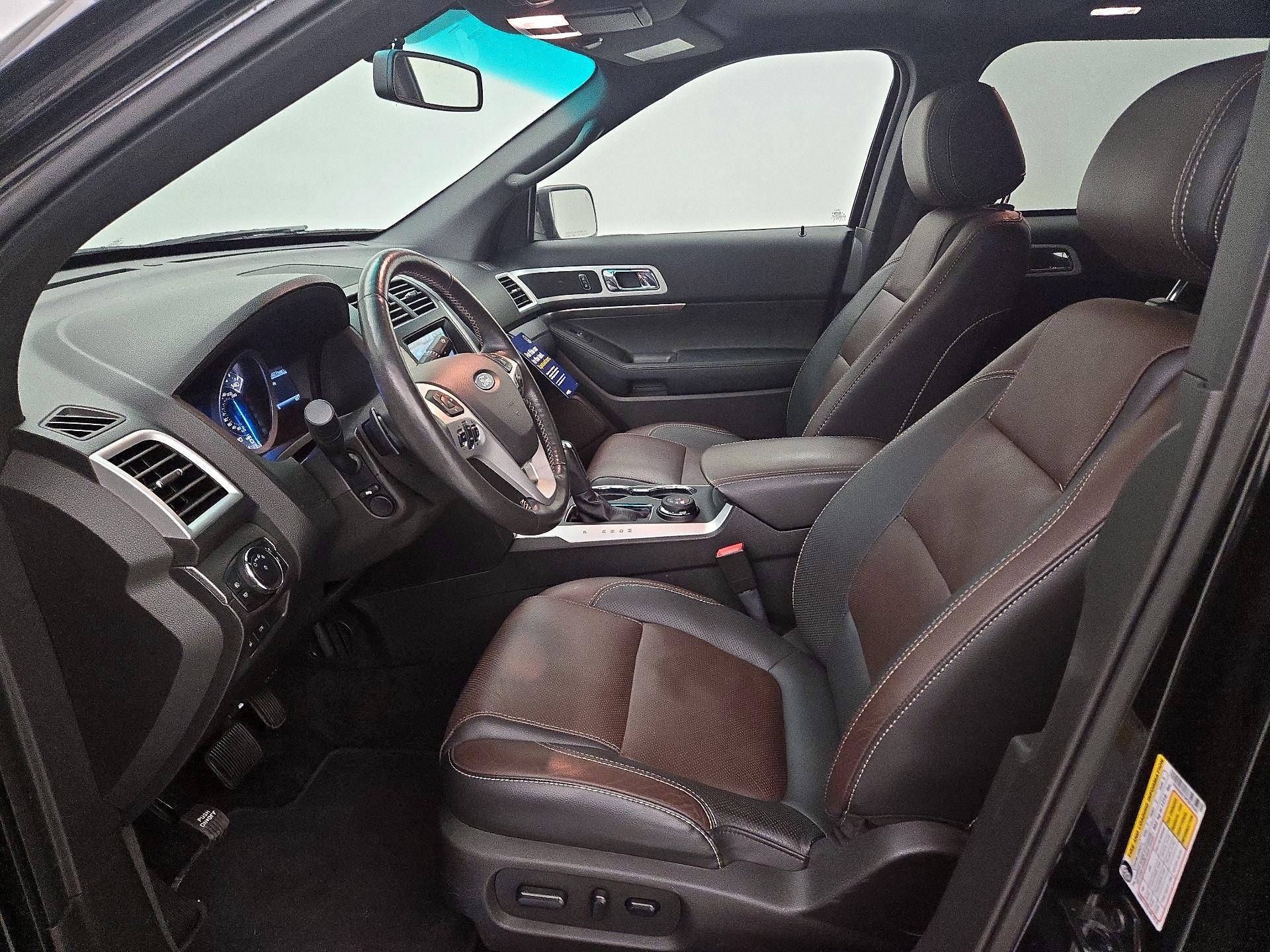 Thumbnail: 2015 Ford Explorer - 11