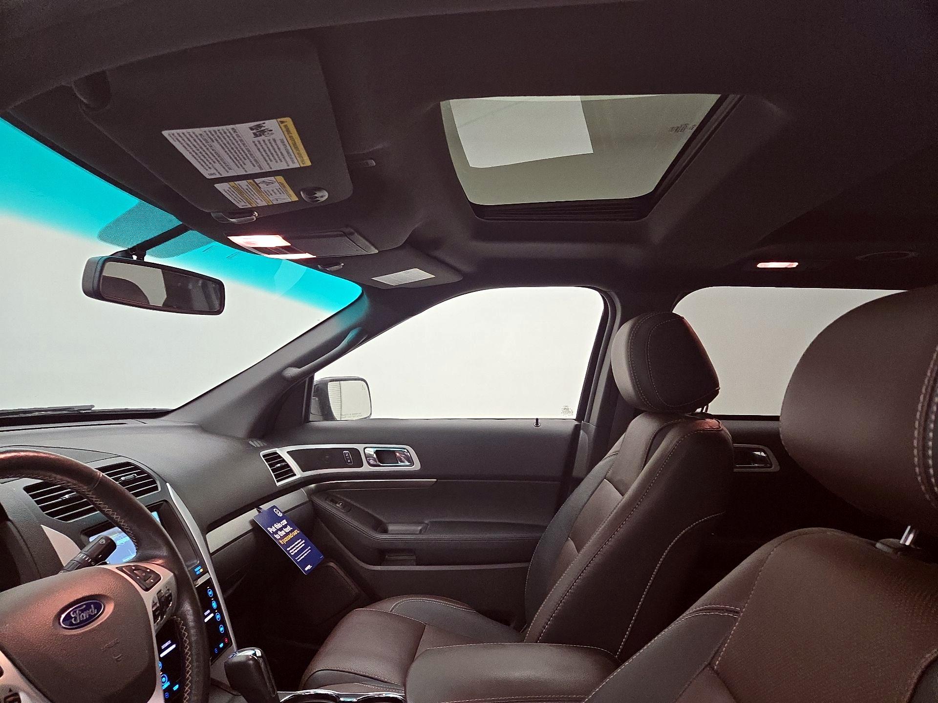Thumbnail: 2015 Ford Explorer - 19