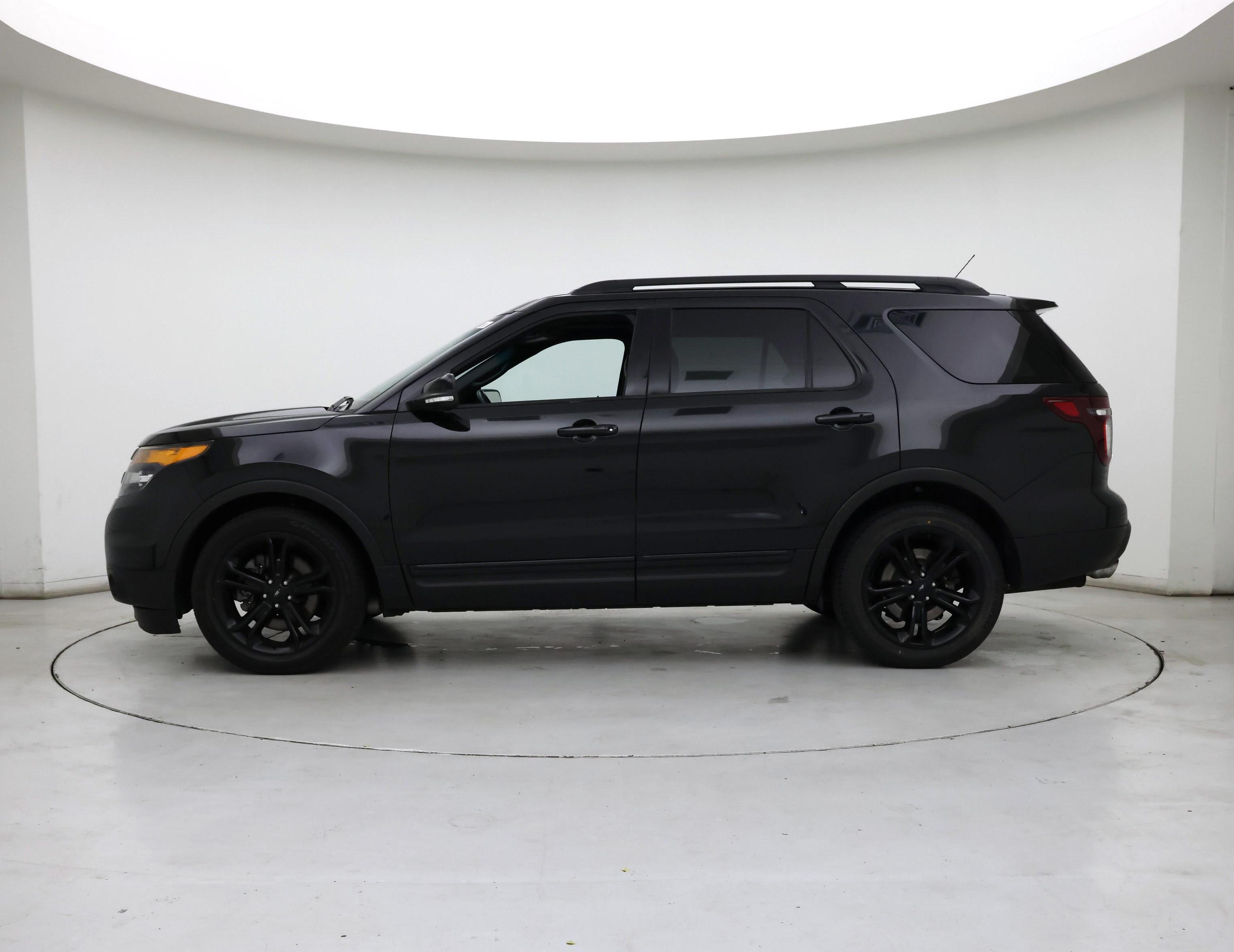 Thumbnail: 2015 Ford Explorer - 3