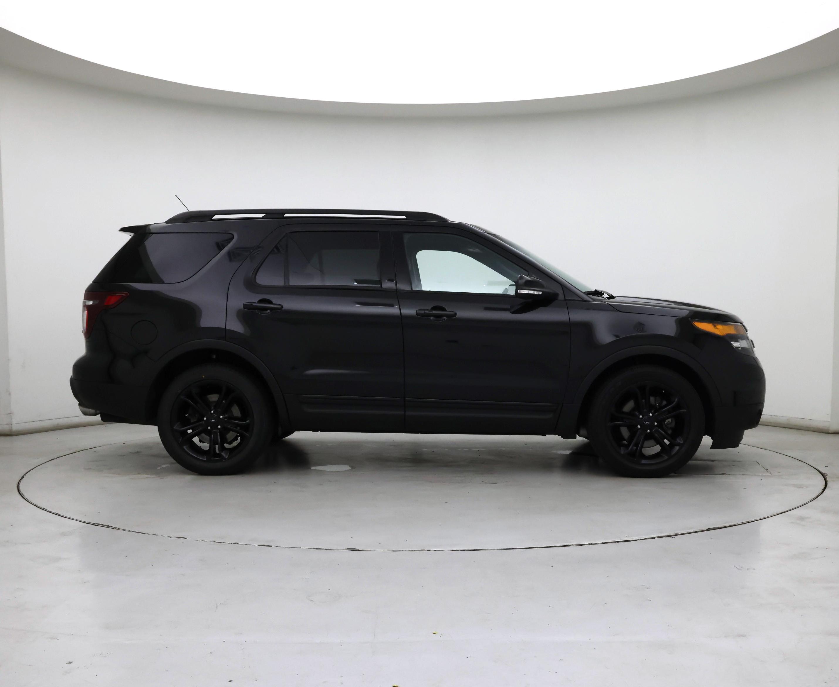 Thumbnail: 2015 Ford Explorer - 7