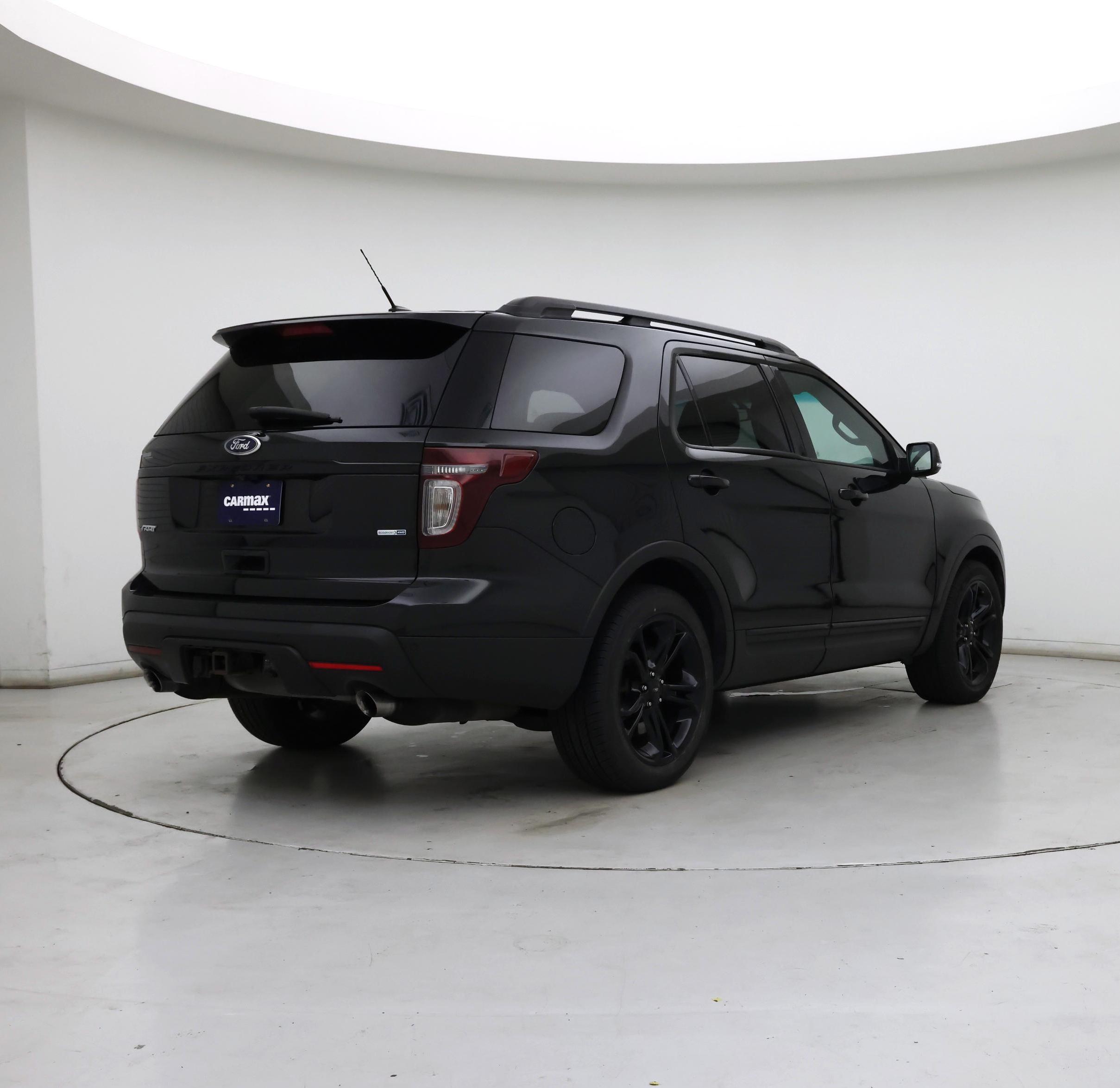 Thumbnail: 2015 Ford Explorer - 8