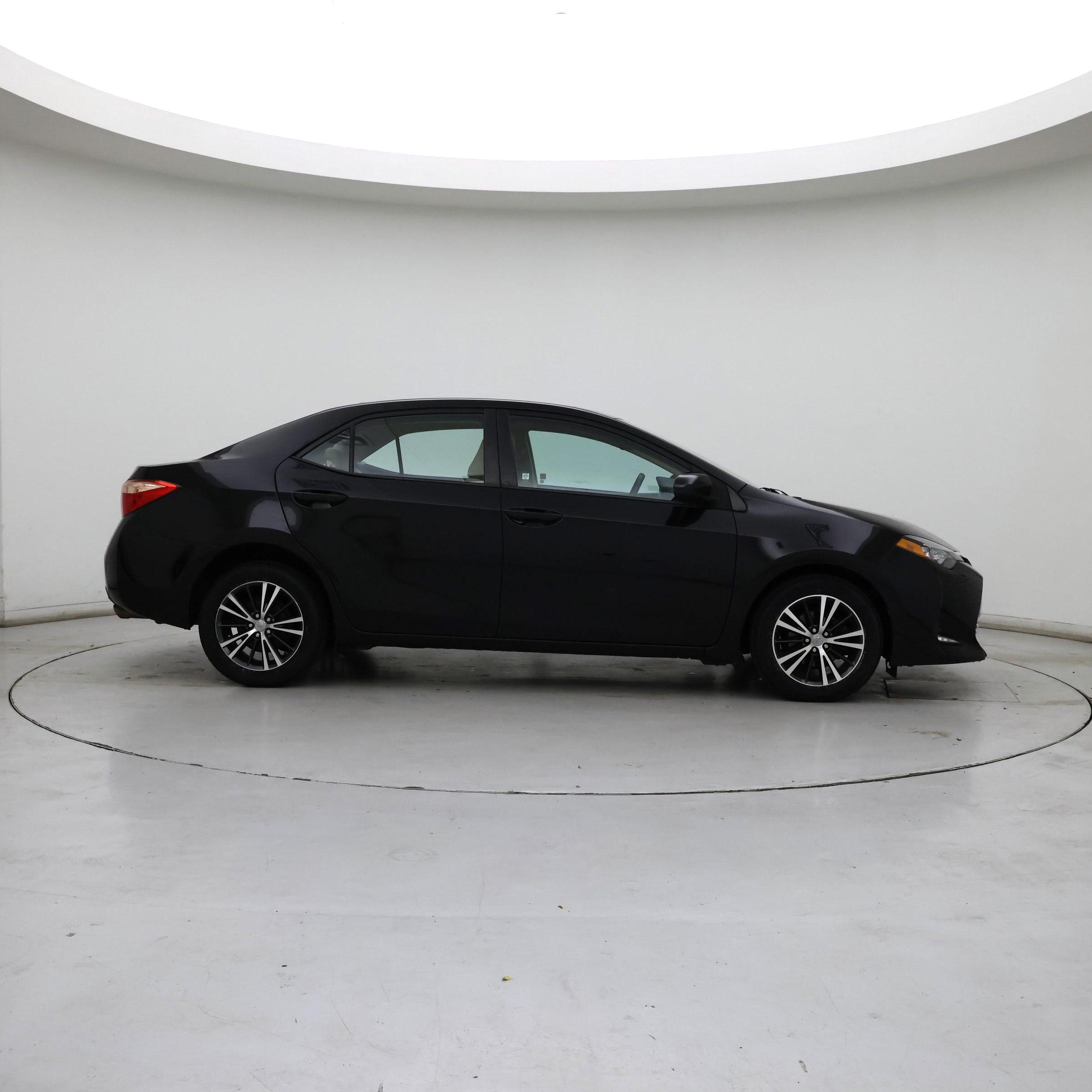 Thumbnail: 2017 Toyota Corolla - 7