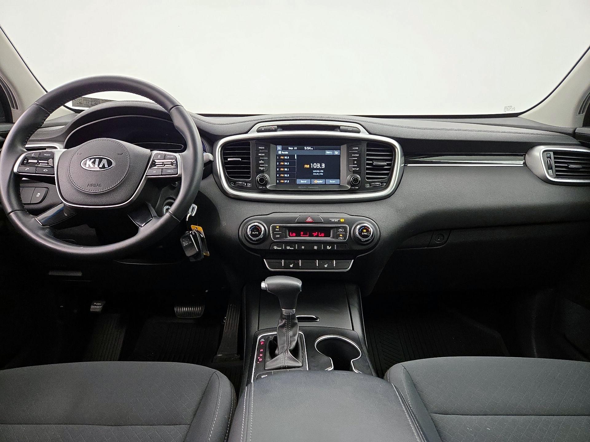 Thumbnail: 2019 Kia Sorento - 9