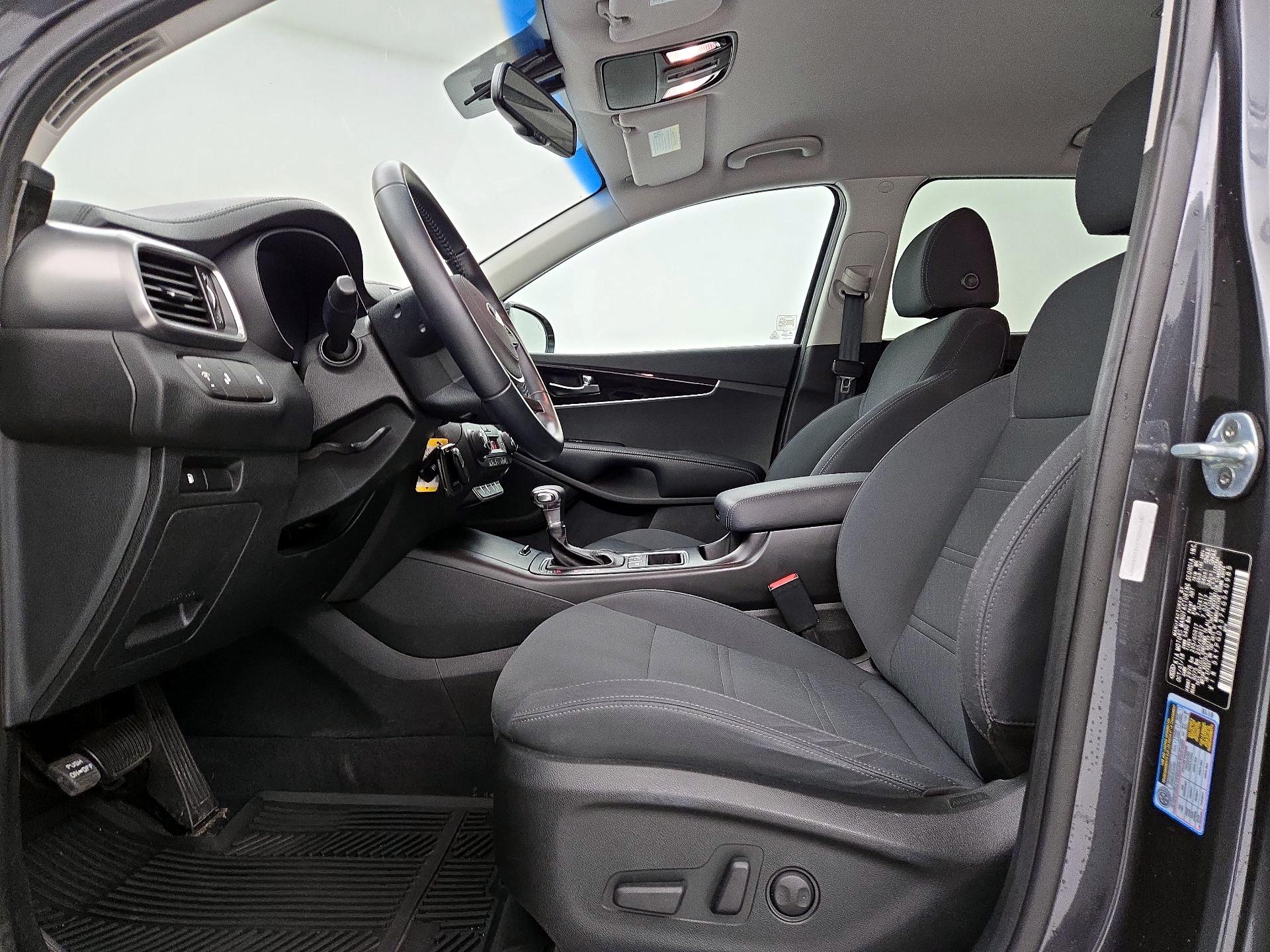 Thumbnail: 2019 Kia Sorento - 11