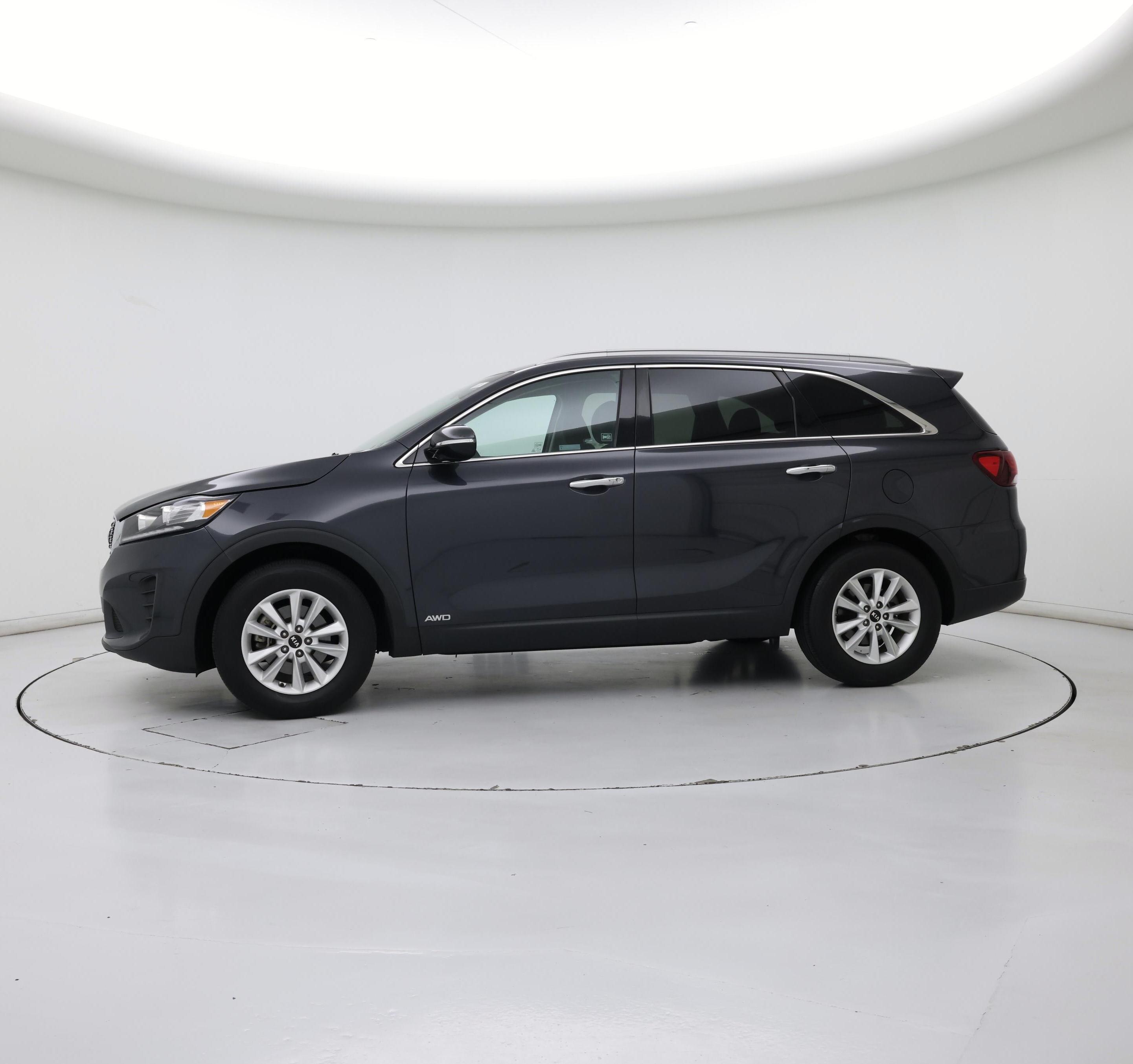 Thumbnail: 2019 Kia Sorento - 3