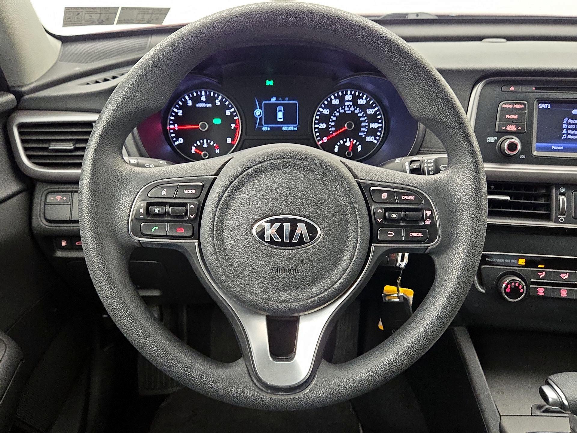 Thumbnail: 2017 Kia Optima - 10
