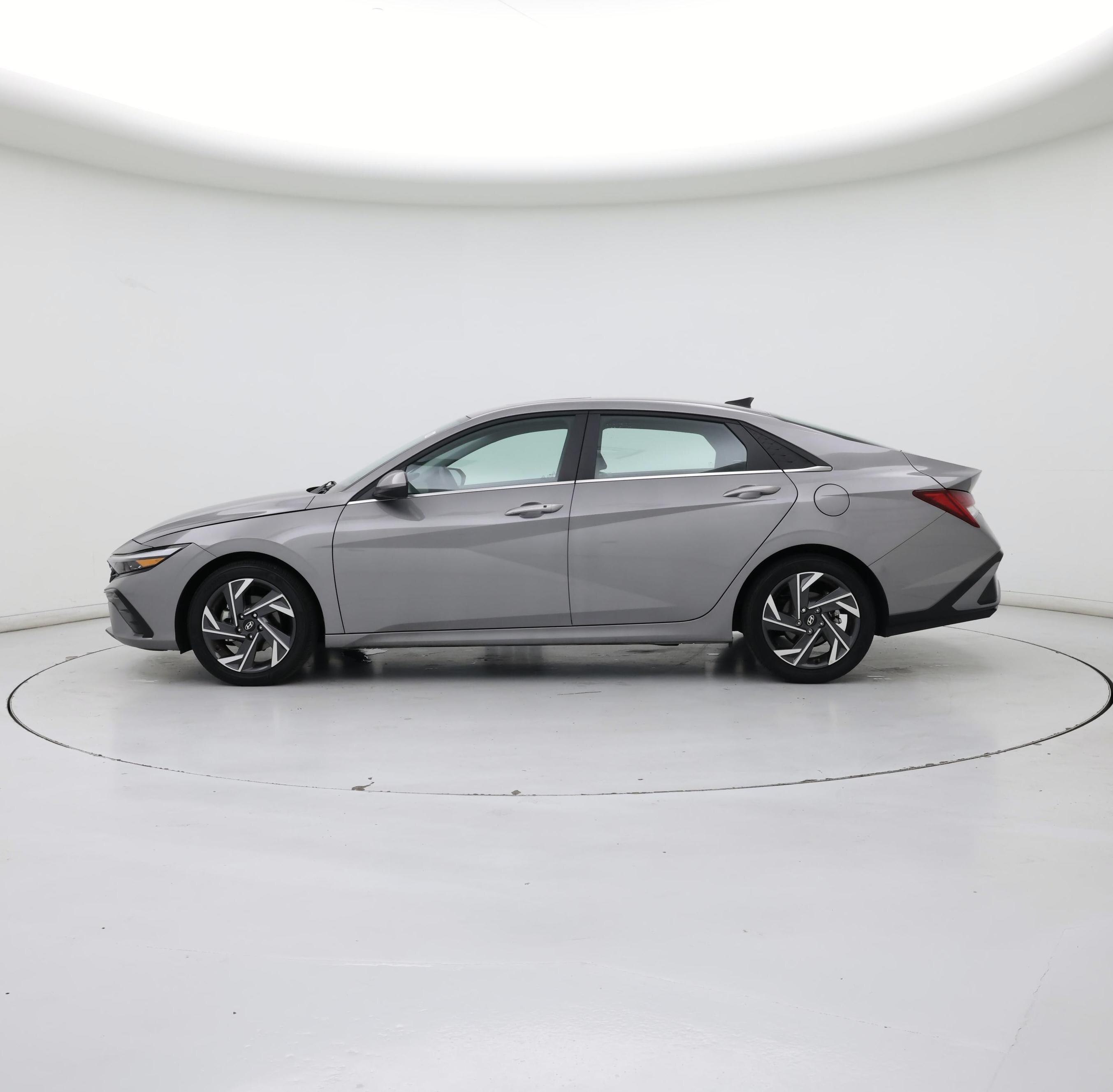 Thumbnail: 2024 Hyundai Elantra - 3