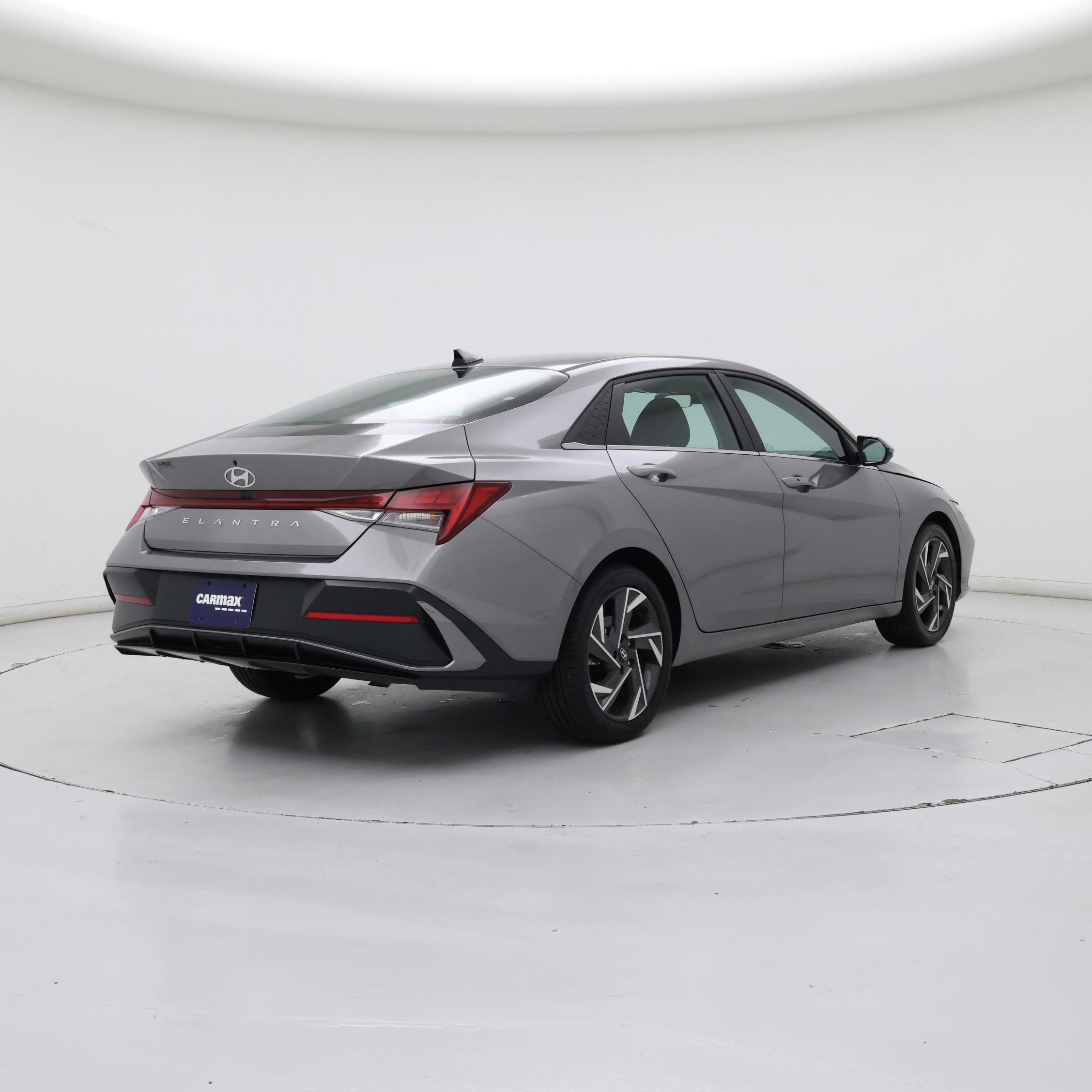 Thumbnail: 2024 Hyundai Elantra - 8