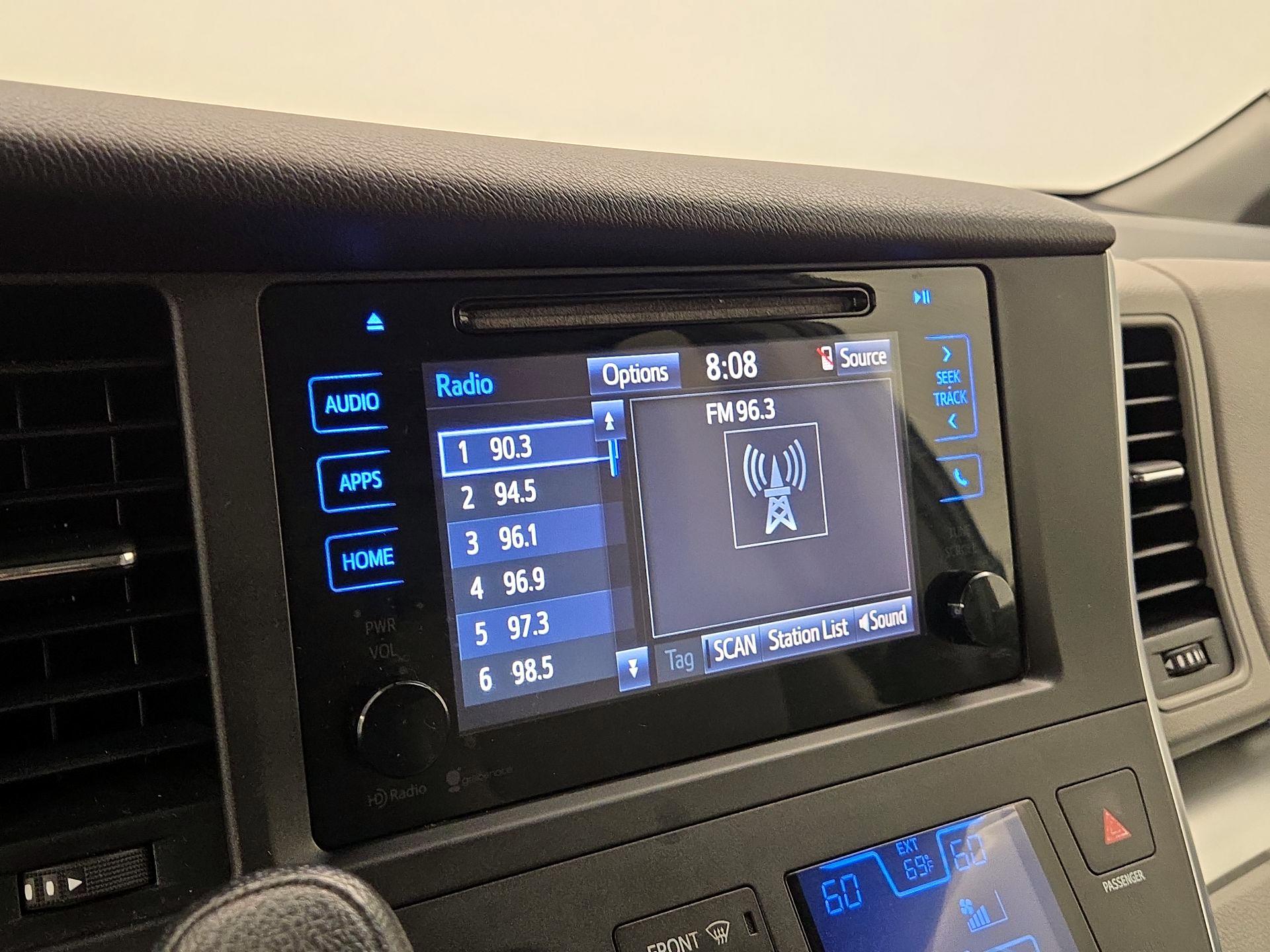 Thumbnail: 2015 Toyota Sienna - 15