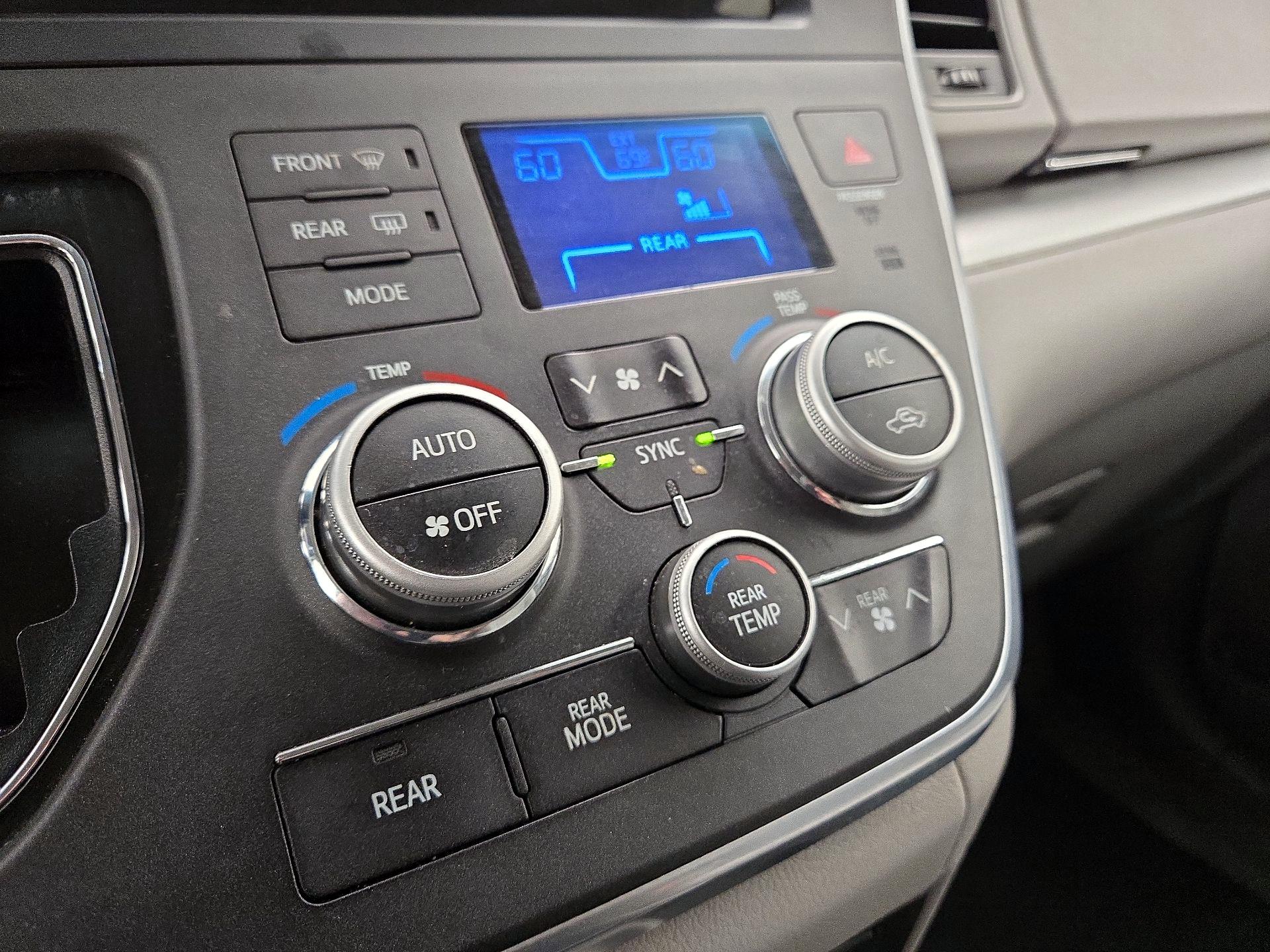Thumbnail: 2015 Toyota Sienna - 16