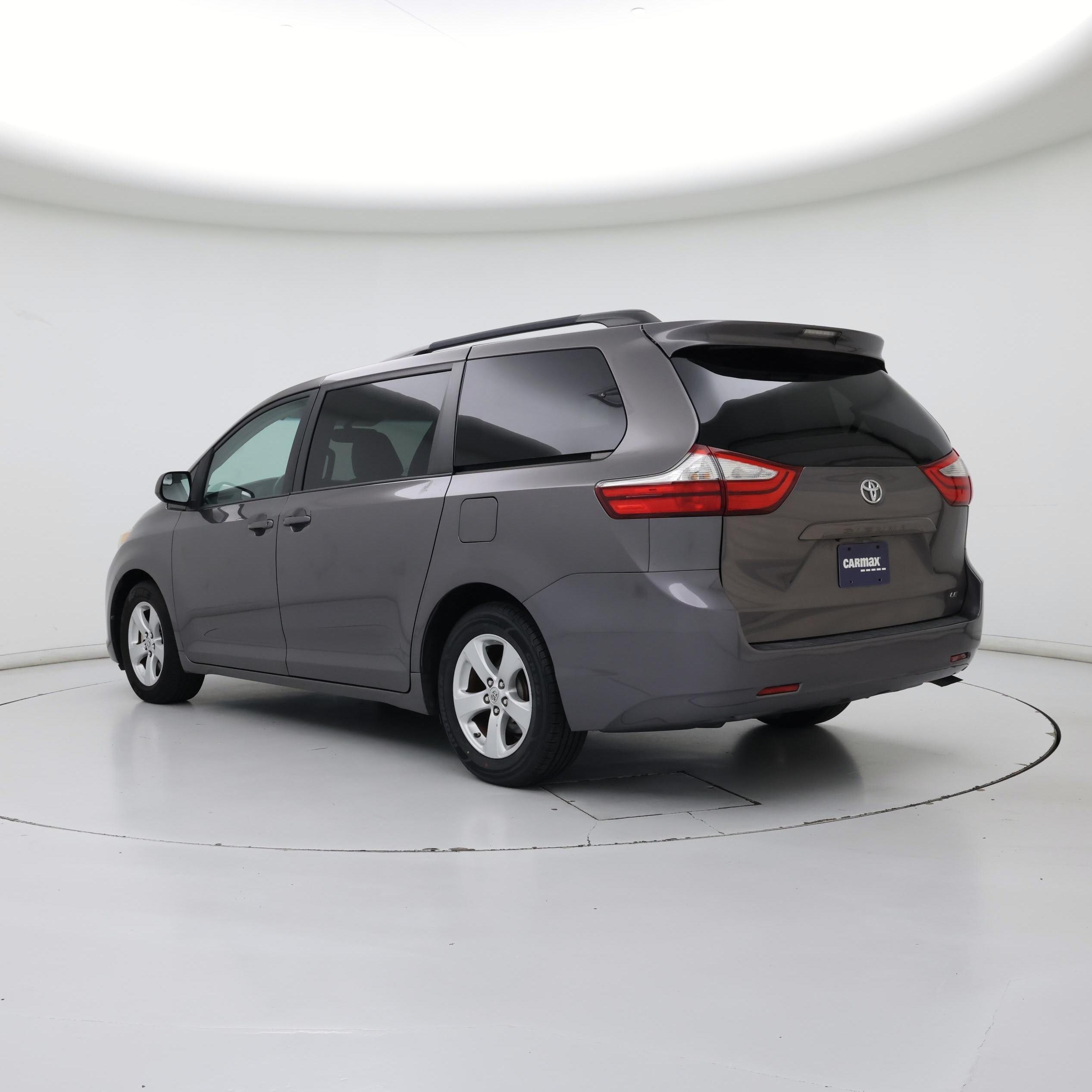 Thumbnail: 2015 Toyota Sienna - 2