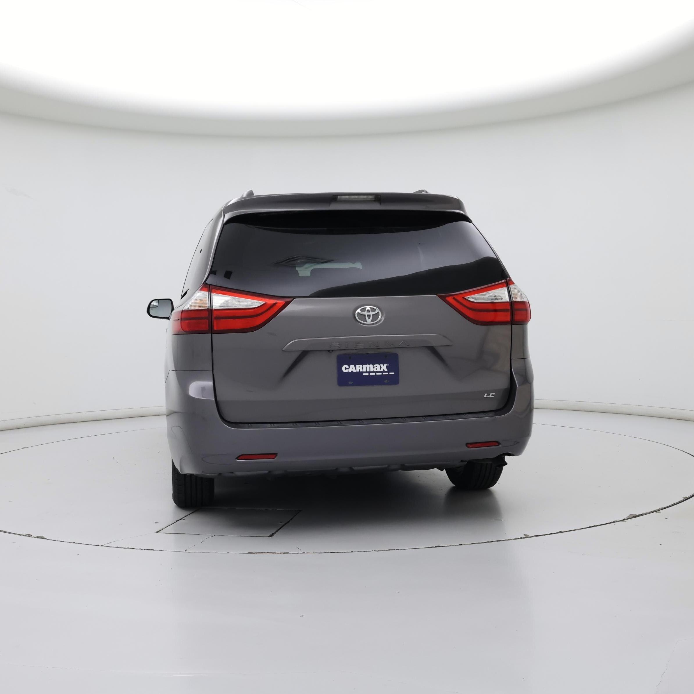 Thumbnail: 2015 Toyota Sienna - 6