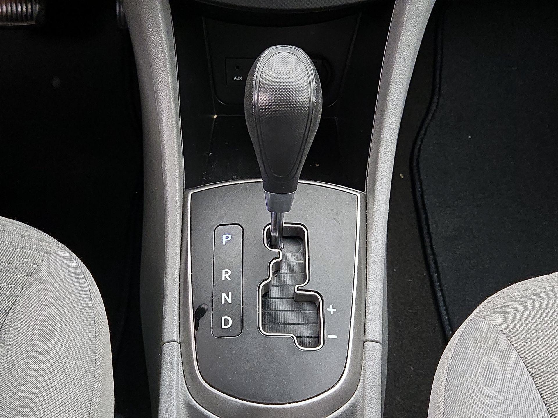 Thumbnail: 2017 Hyundai Accent - 16