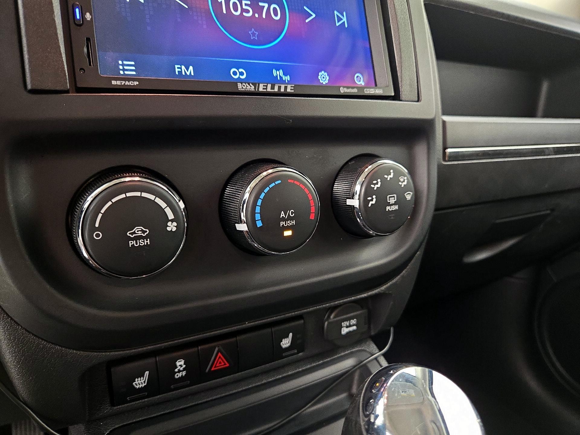 Thumbnail: 2016 Jeep Patriot - 14