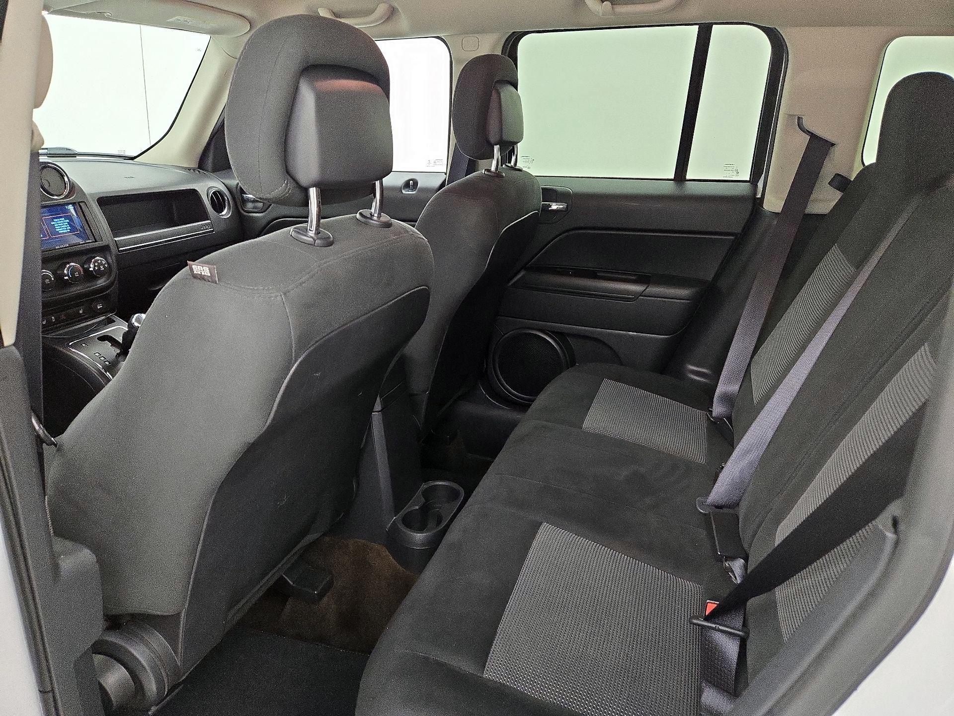 Thumbnail: 2016 Jeep Patriot - 17