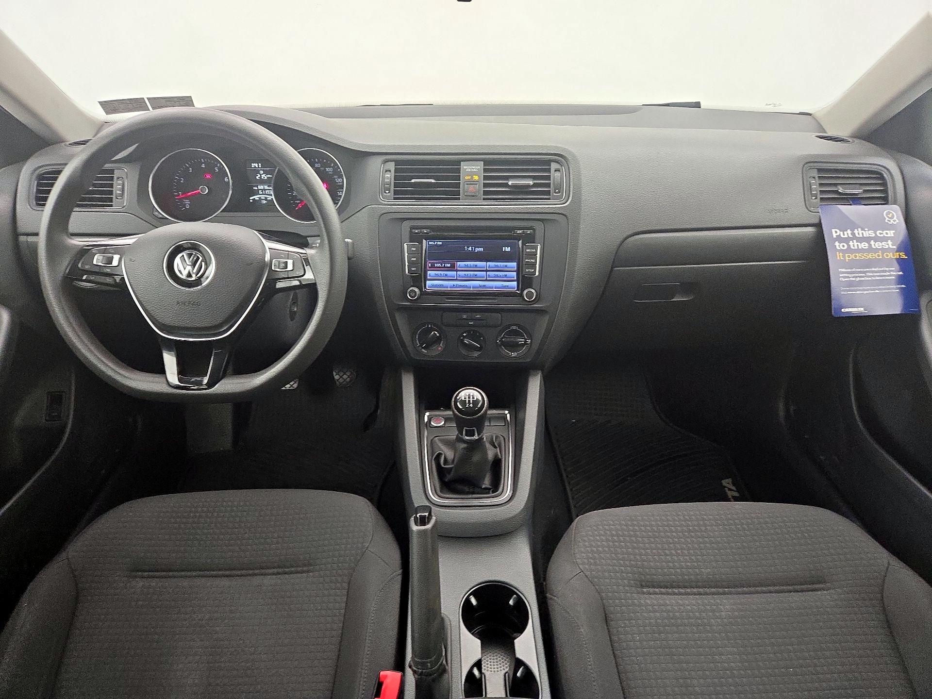 Thumbnail: 2015 Volkswagen Jetta - 9