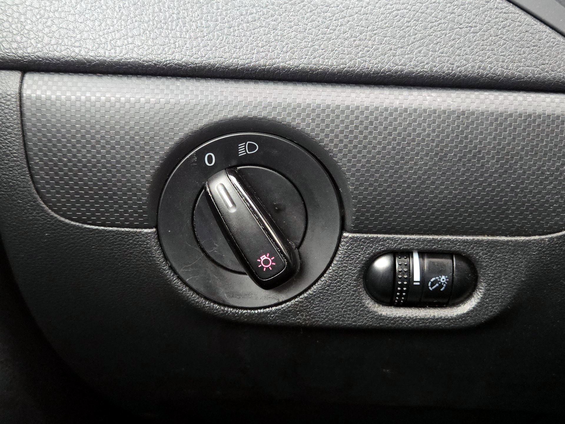 Thumbnail: 2015 Volkswagen Jetta - 13