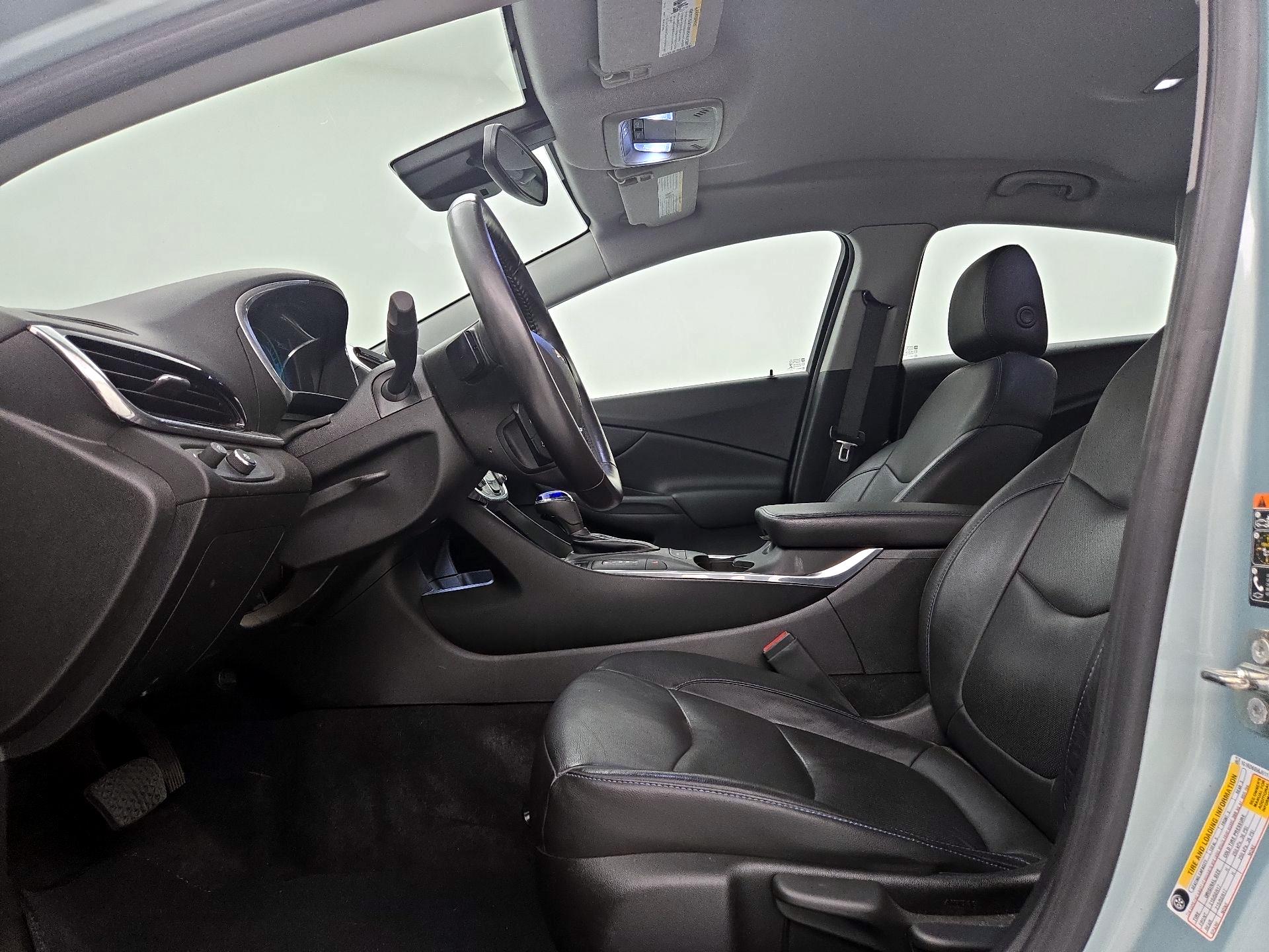 Thumbnail: 2018 Chevrolet Volt - 11