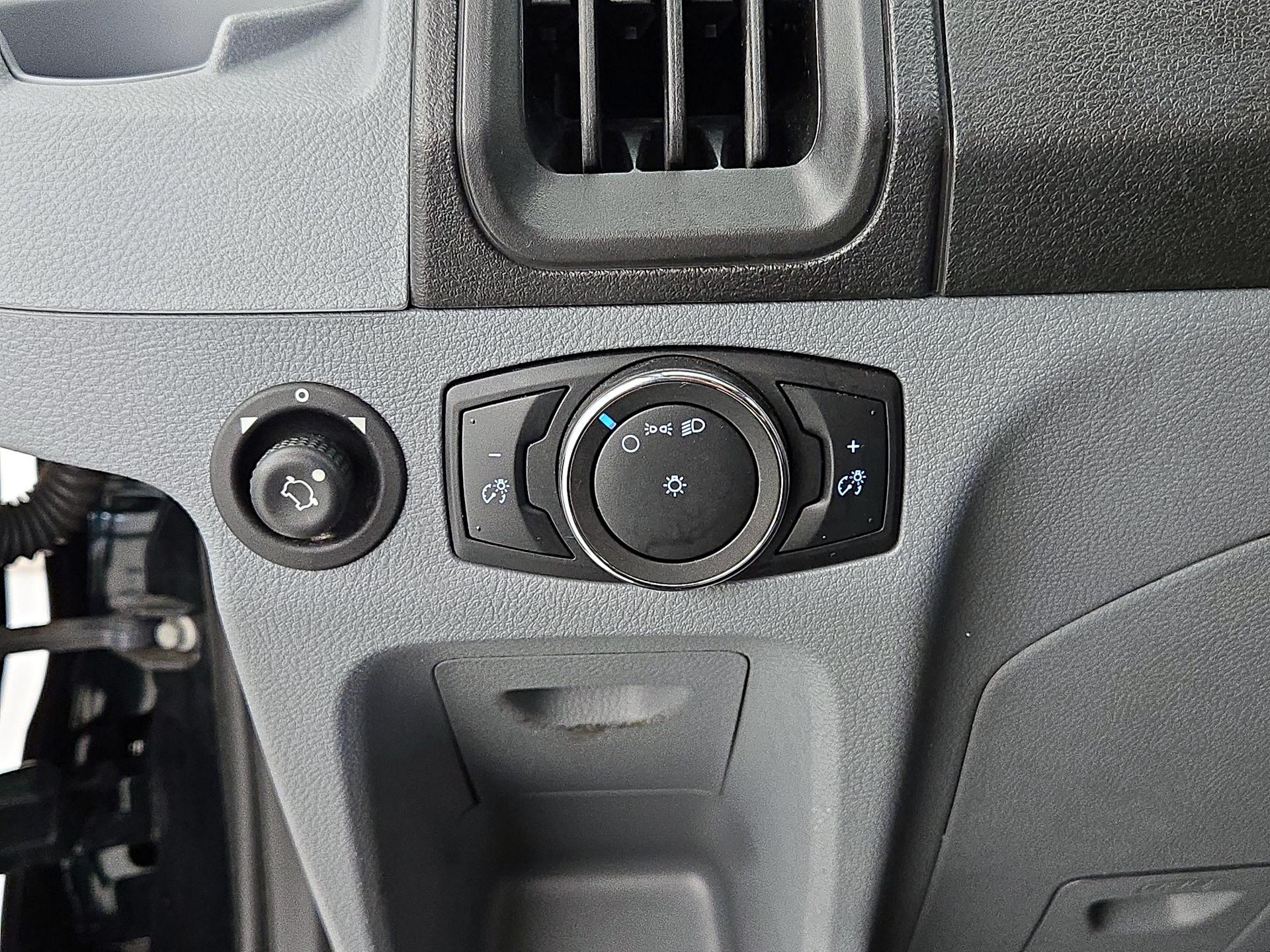 Thumbnail: 2019 Ford Transit Series - 13