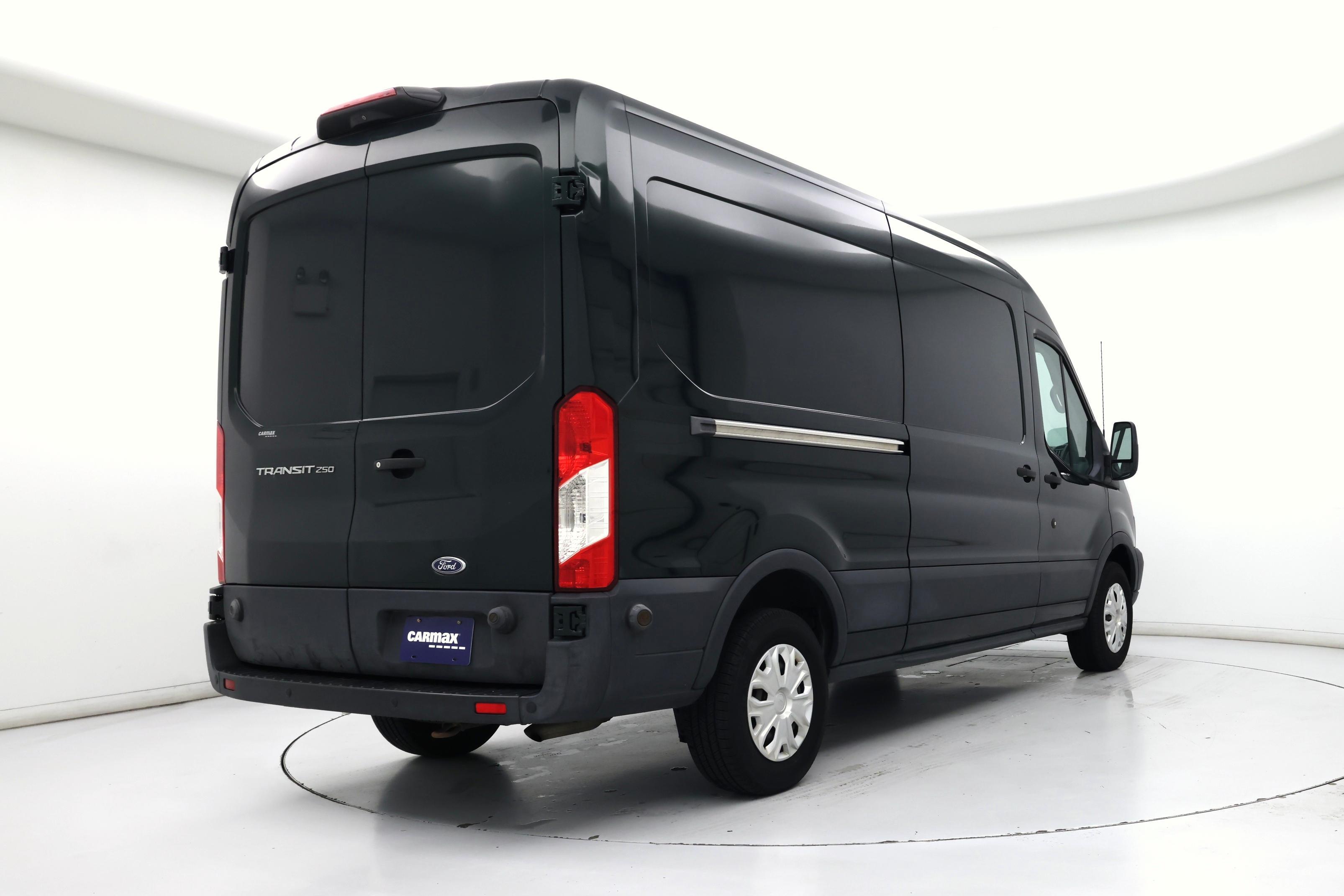 Thumbnail: 2019 Ford Transit Series - 8