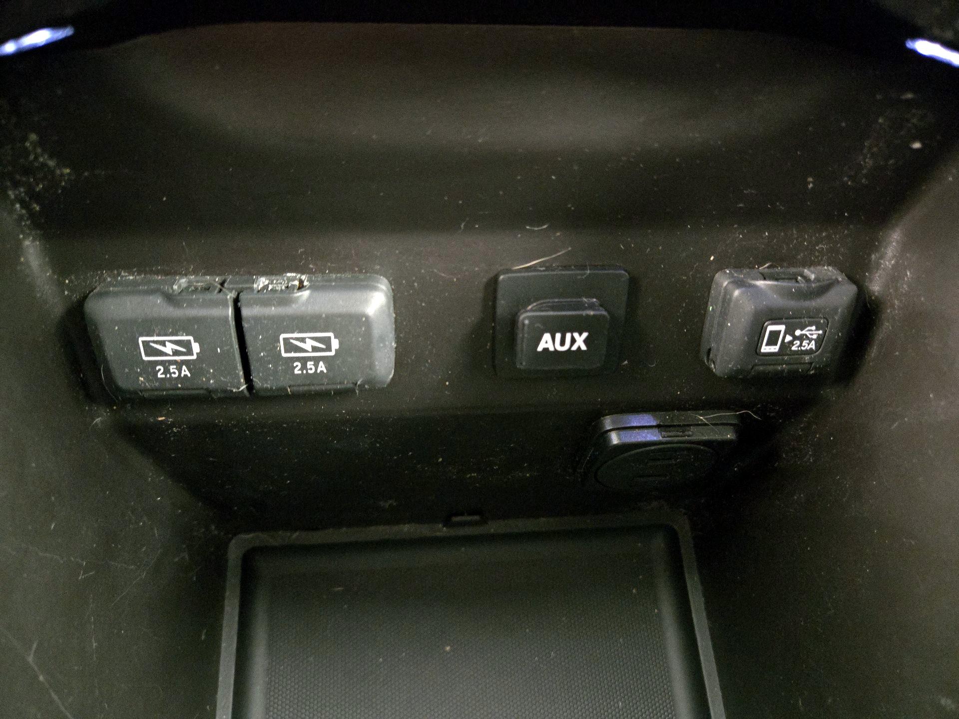 Thumbnail: 2019 Acura MDX - 19