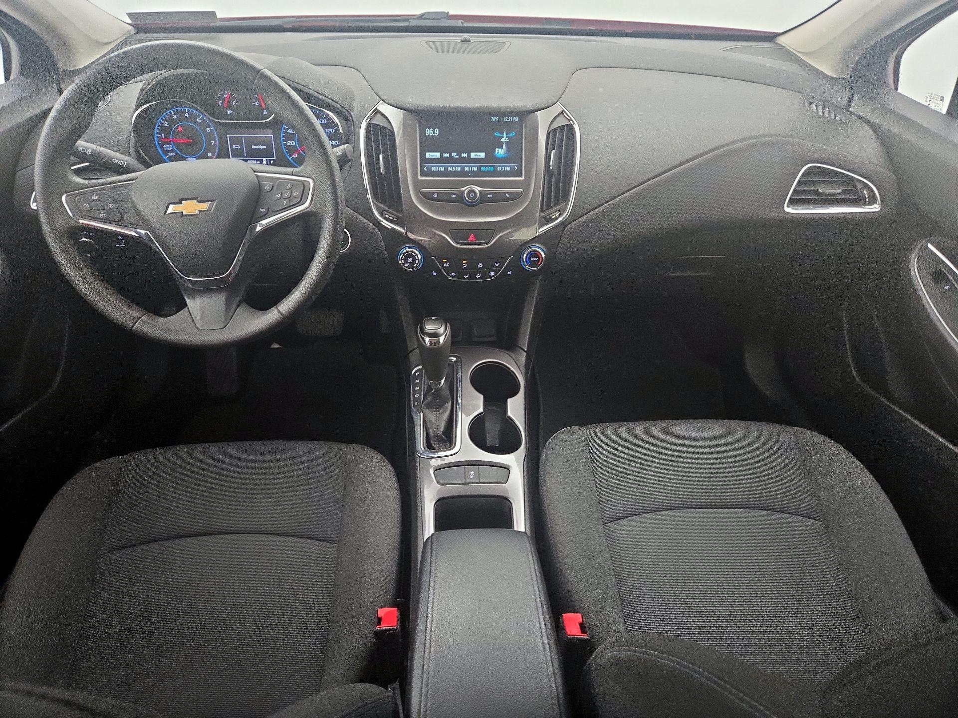 Thumbnail: 2017 Chevrolet Cruze - 9