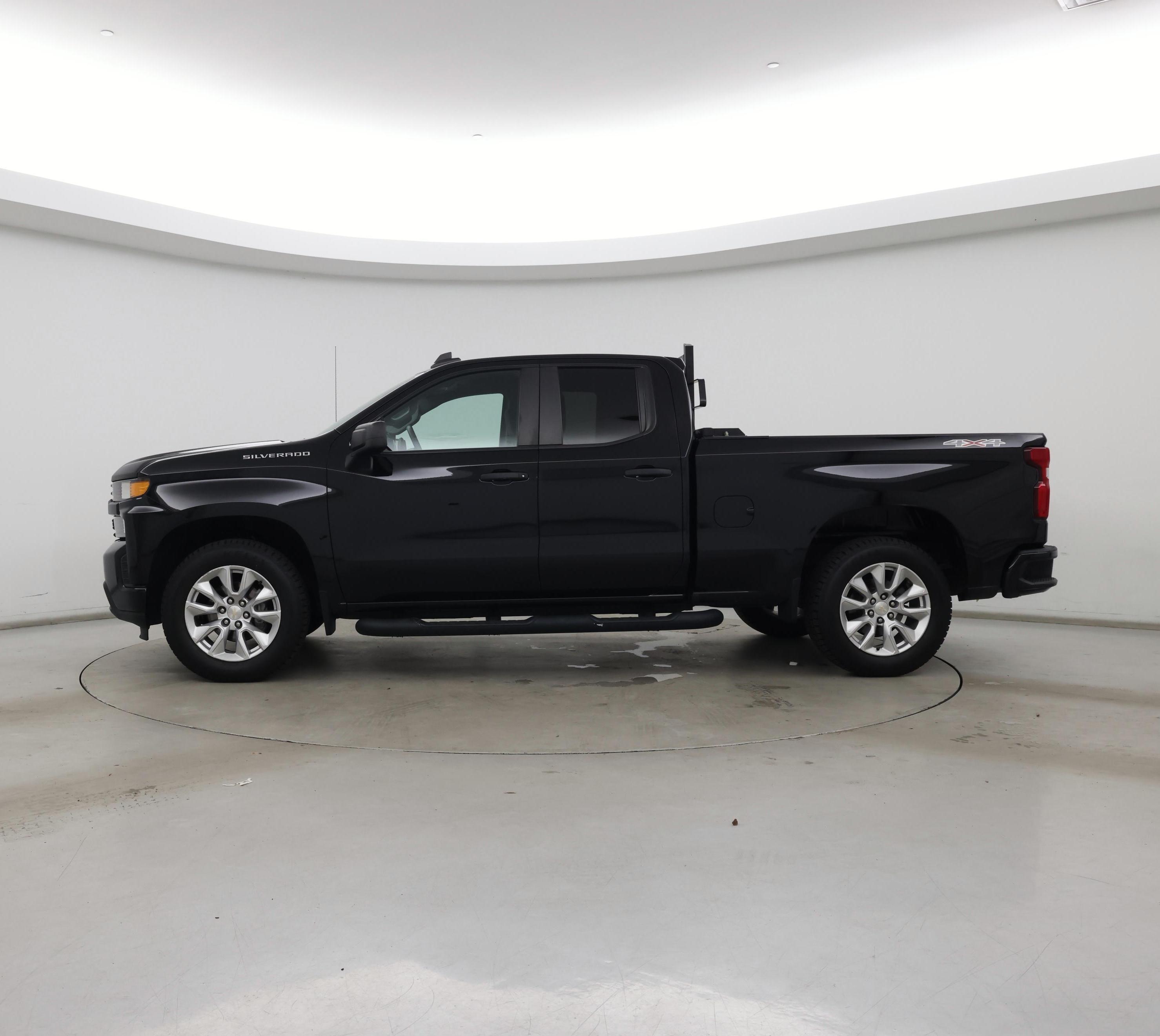 Thumbnail: 2021 Chevrolet Silverado 1500 - 3