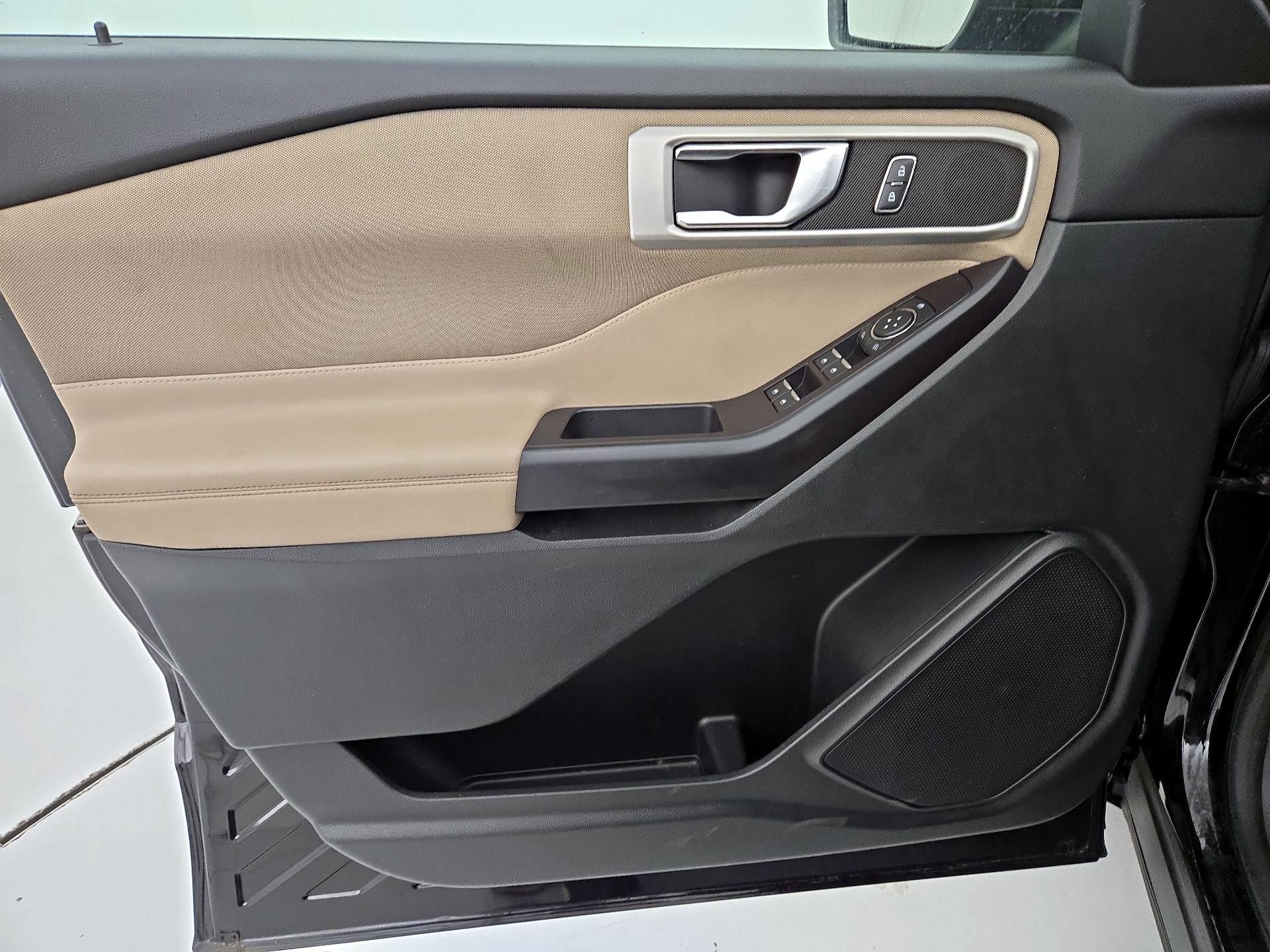 Thumbnail: 2020 Ford Explorer - 12