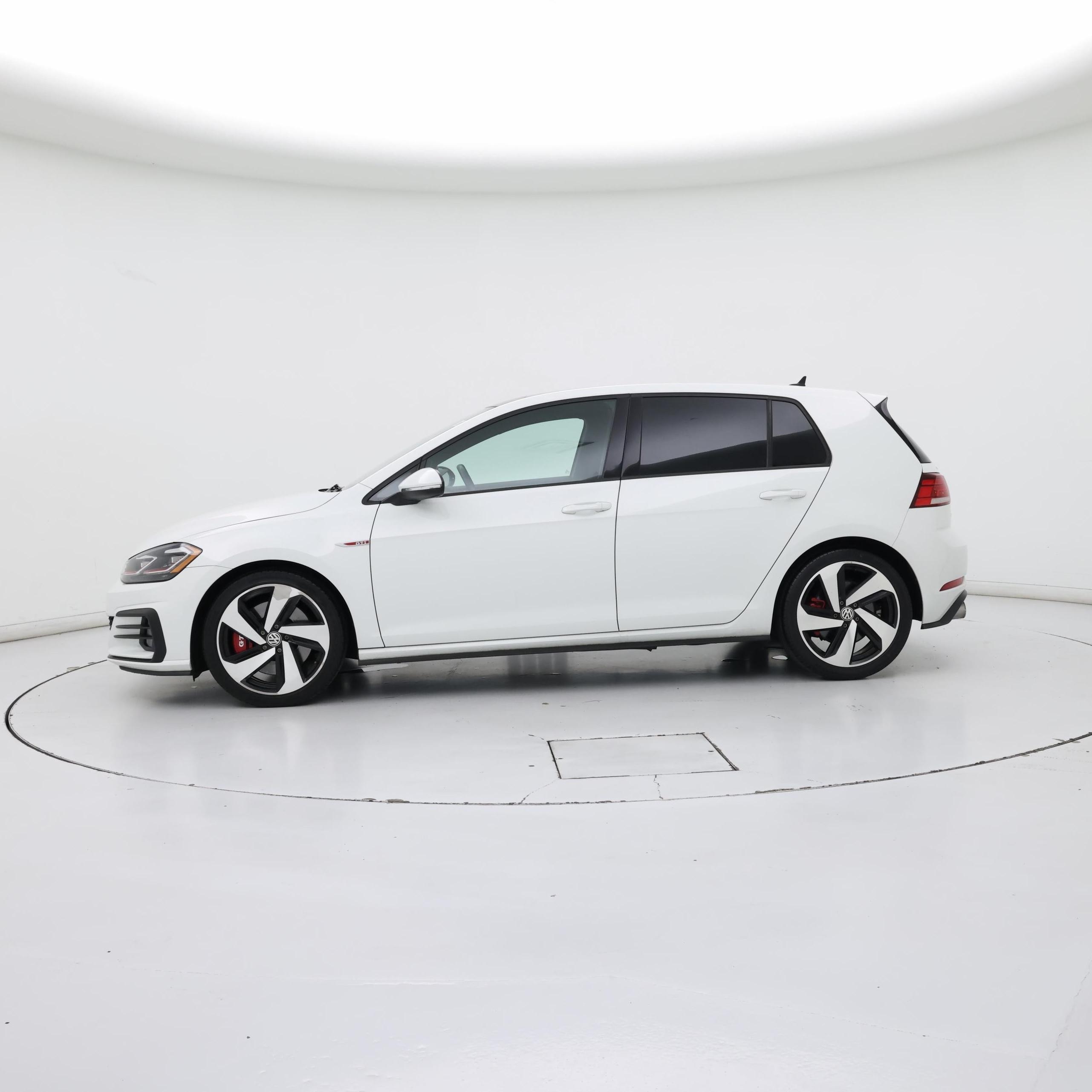 Thumbnail: 2018 Volkswagen Golf - 3