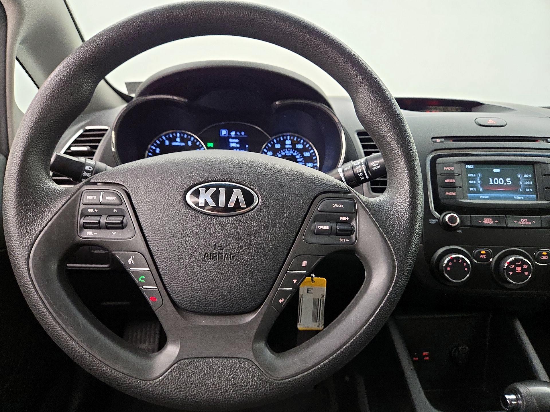 Thumbnail: 2018 Kia Forte - 10