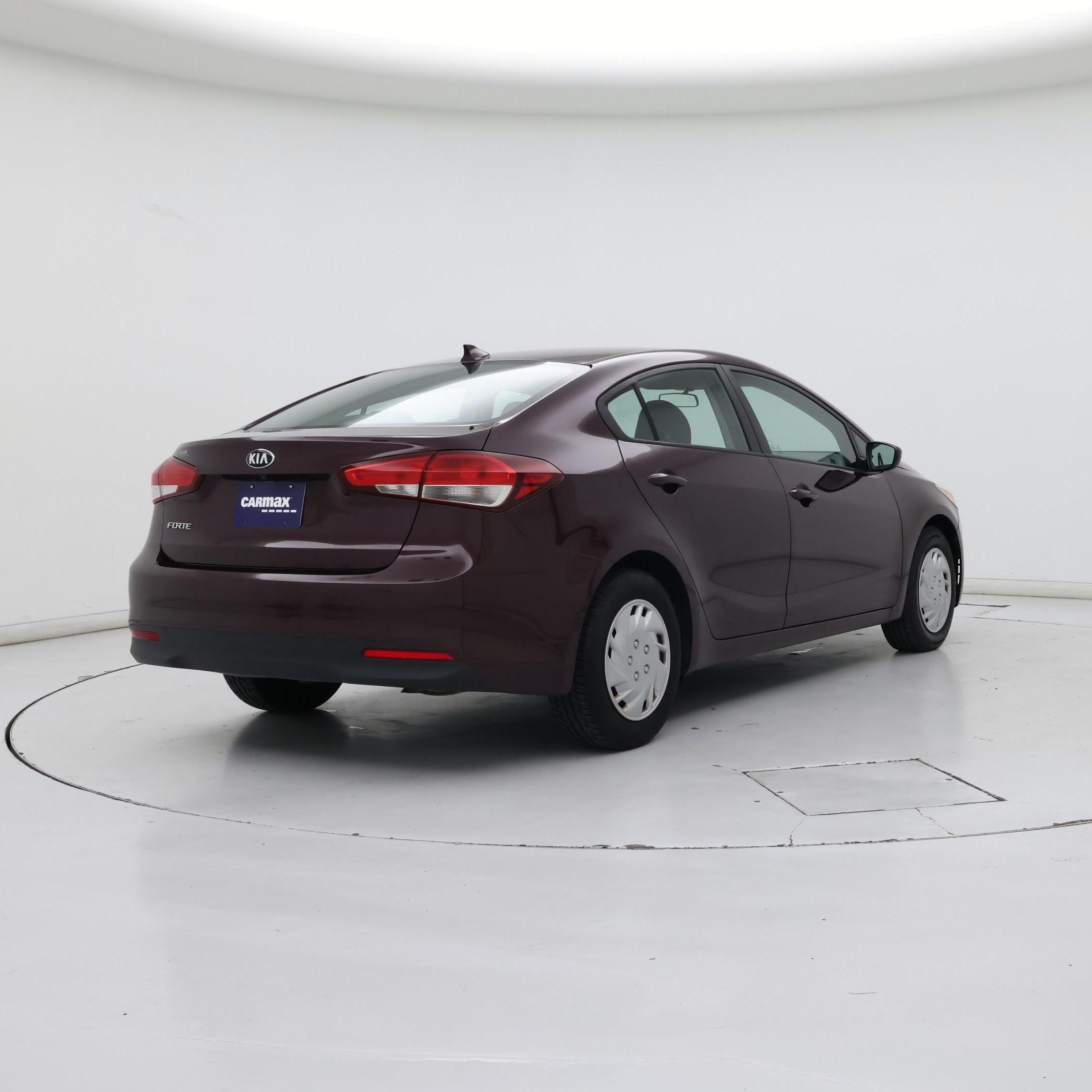 Thumbnail: 2018 Kia Forte - 8