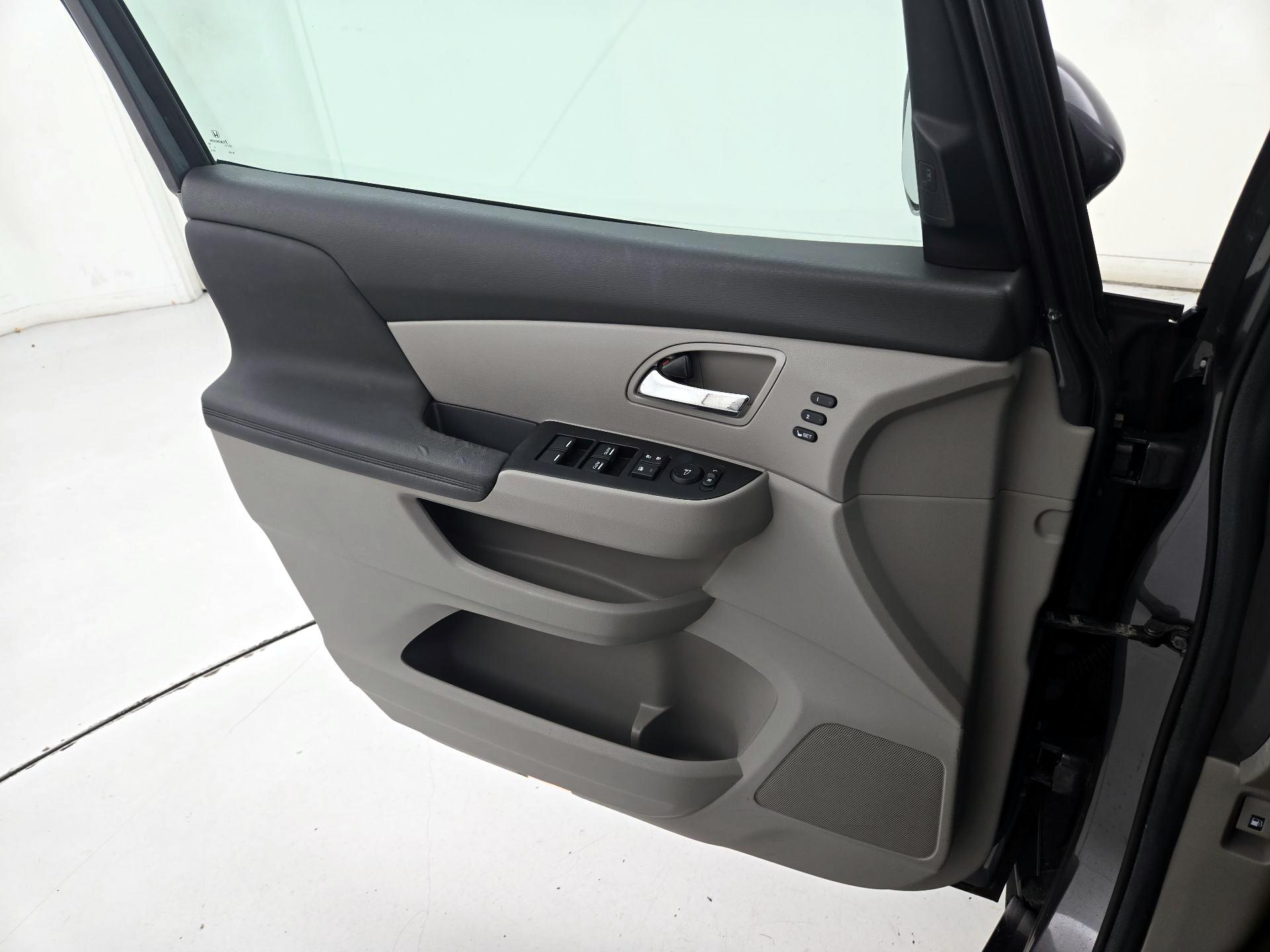 Thumbnail: 2014 Honda Odyssey - 12