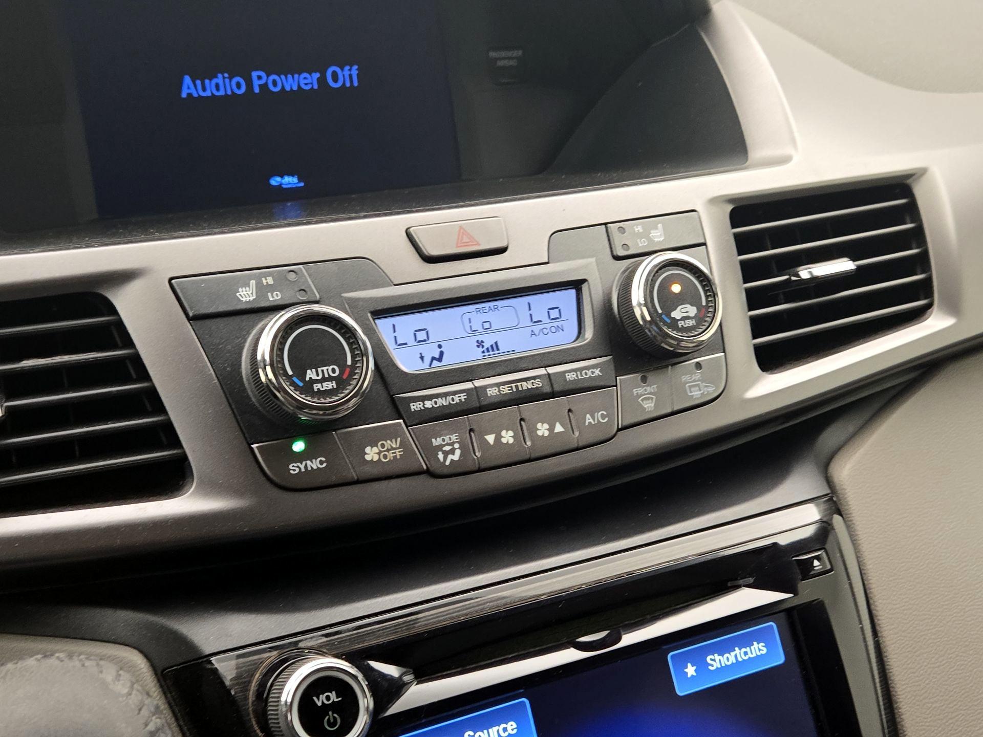 Thumbnail: 2014 Honda Odyssey - 16