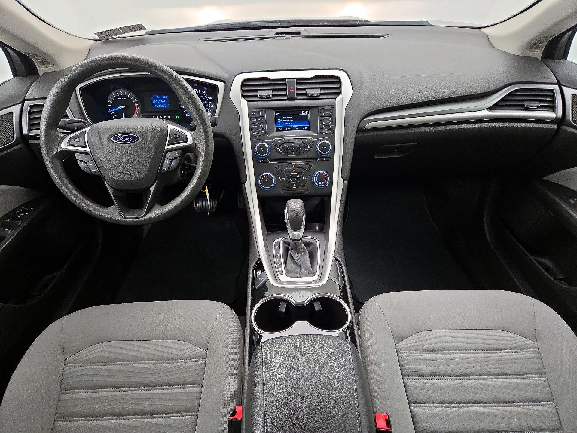 Thumbnail: 2016 Ford Fusion - 9