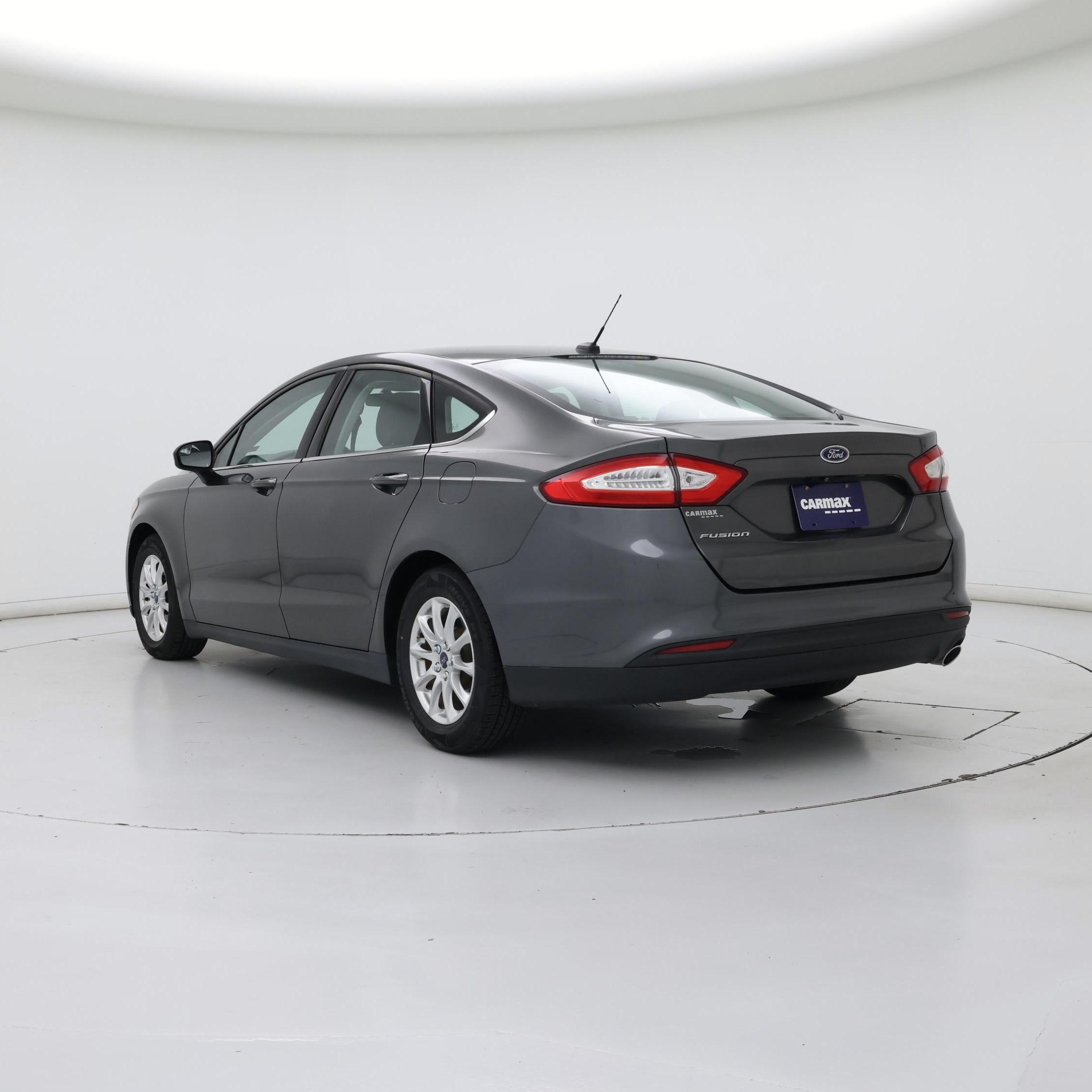 Thumbnail: 2016 Ford Fusion - 2