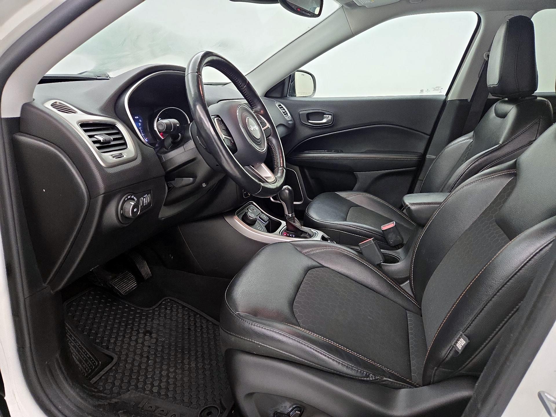 Thumbnail: 2018 Jeep Compass - 11