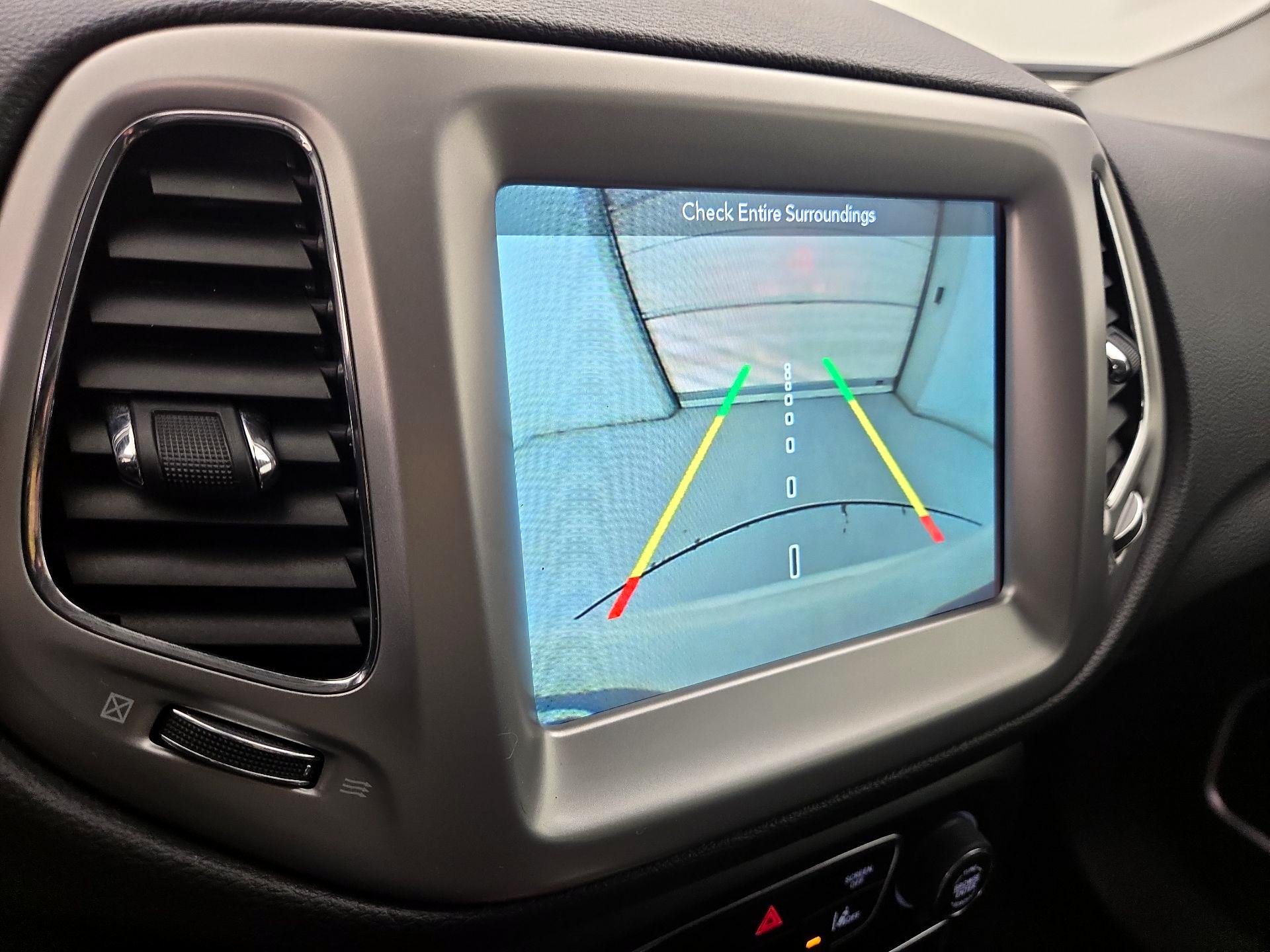Thumbnail: 2018 Jeep Compass - 14