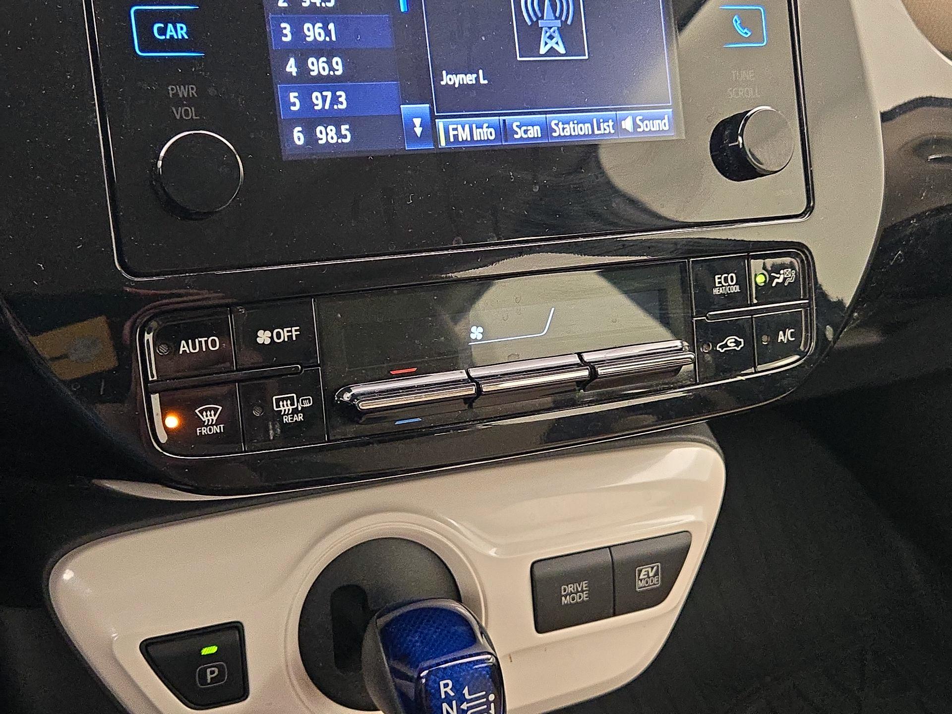 Thumbnail: 2018 Toyota Prius - 16