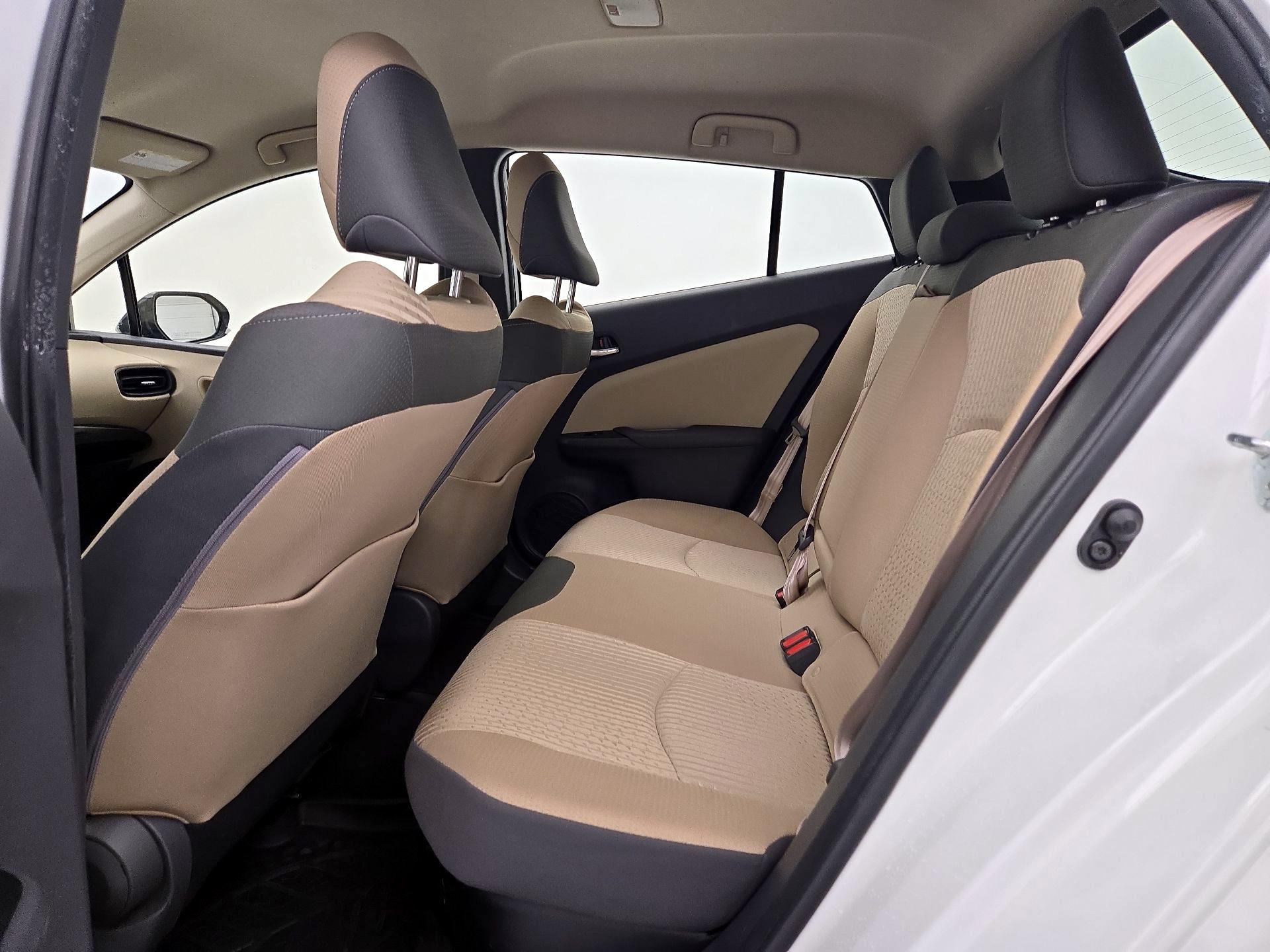 Thumbnail: 2018 Toyota Prius - 18