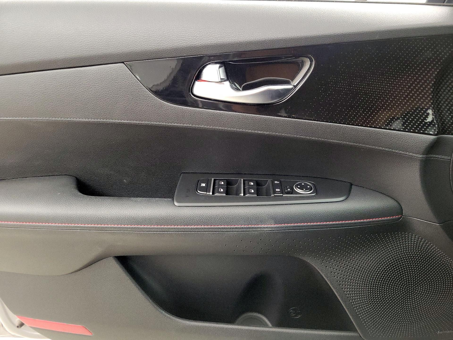 Thumbnail: 2023 Kia Forte - 12
